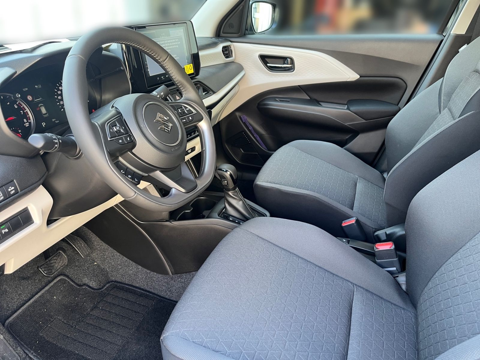 Suzuki SWIFT COMFORT CVT HYBRID