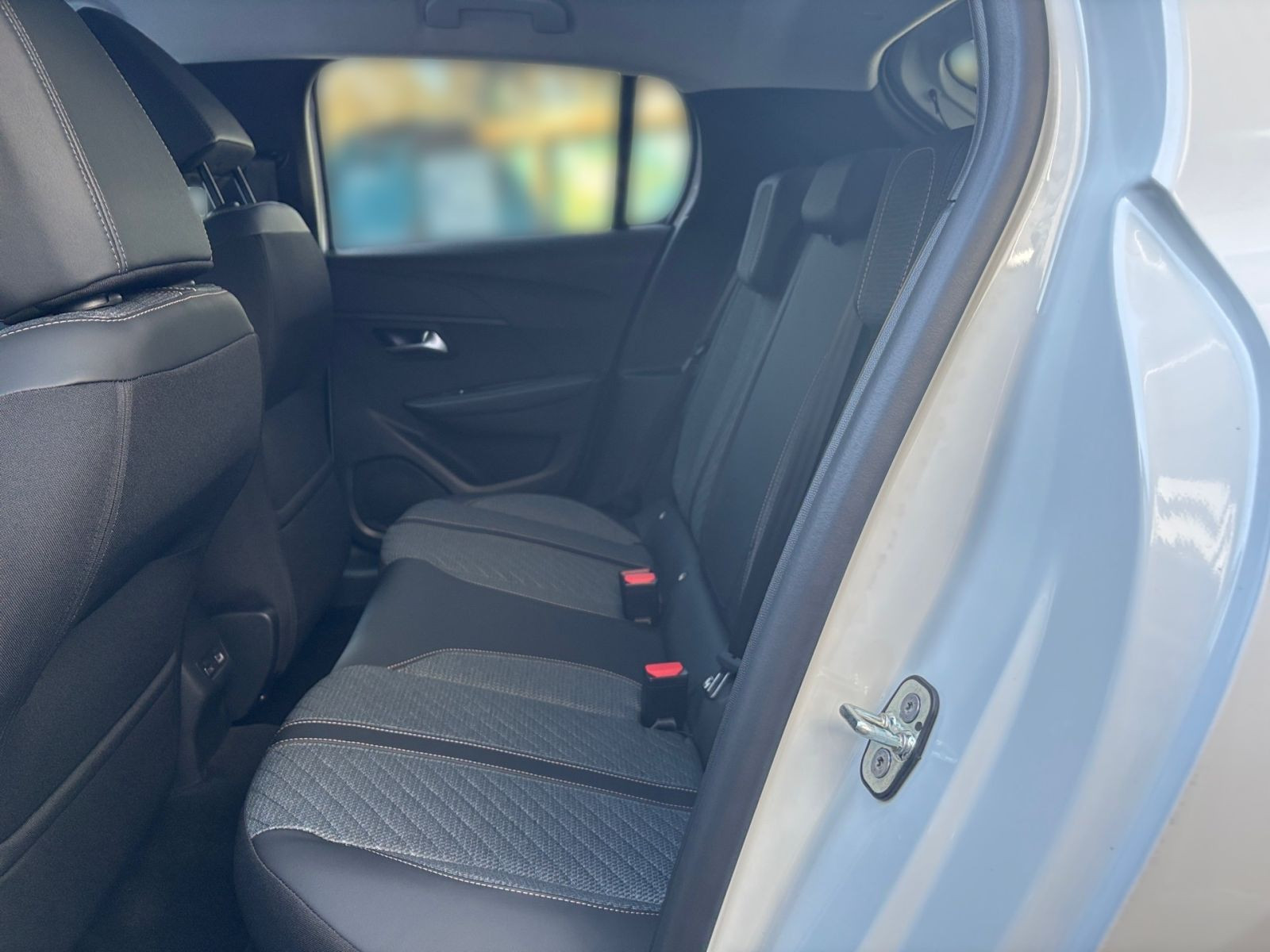 Peugeot 208 Allure Hybrid 110 e-DSC6 *360°Kamera*SHZ*