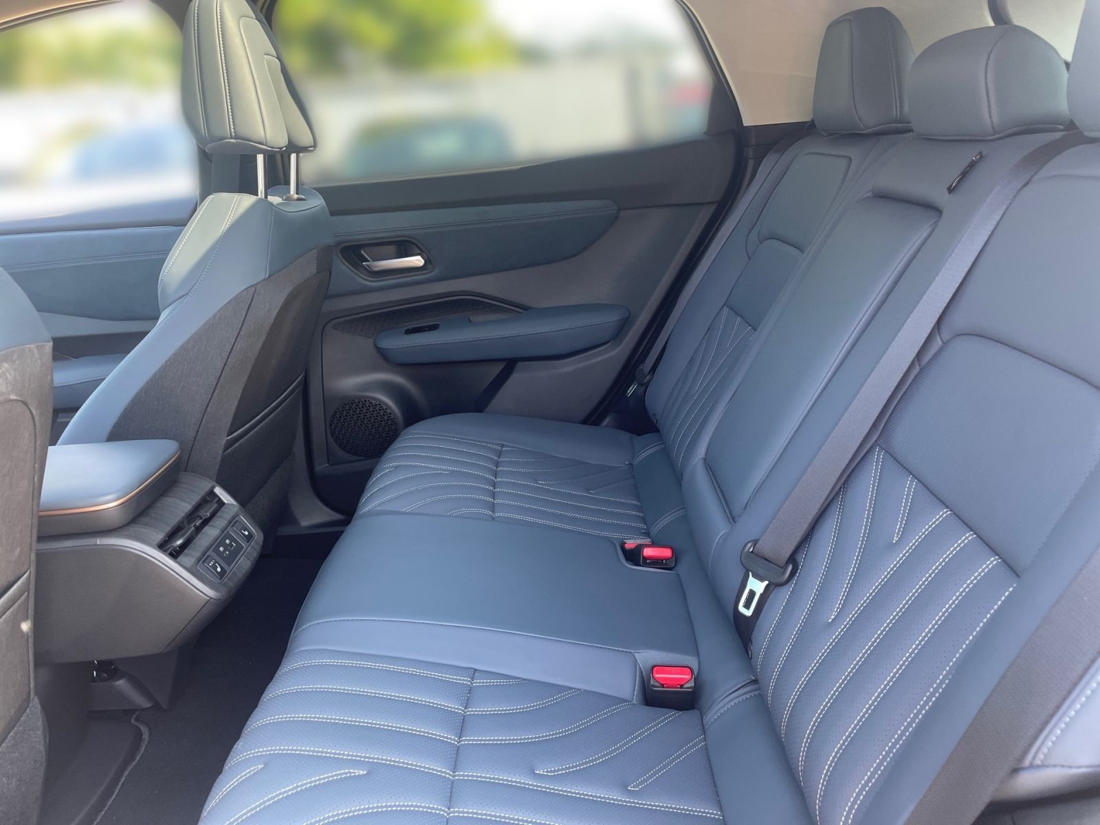 NISSAN ARIYA 87 kWh Evolve Pack ALLRAD PANO*HUD*NAPPA