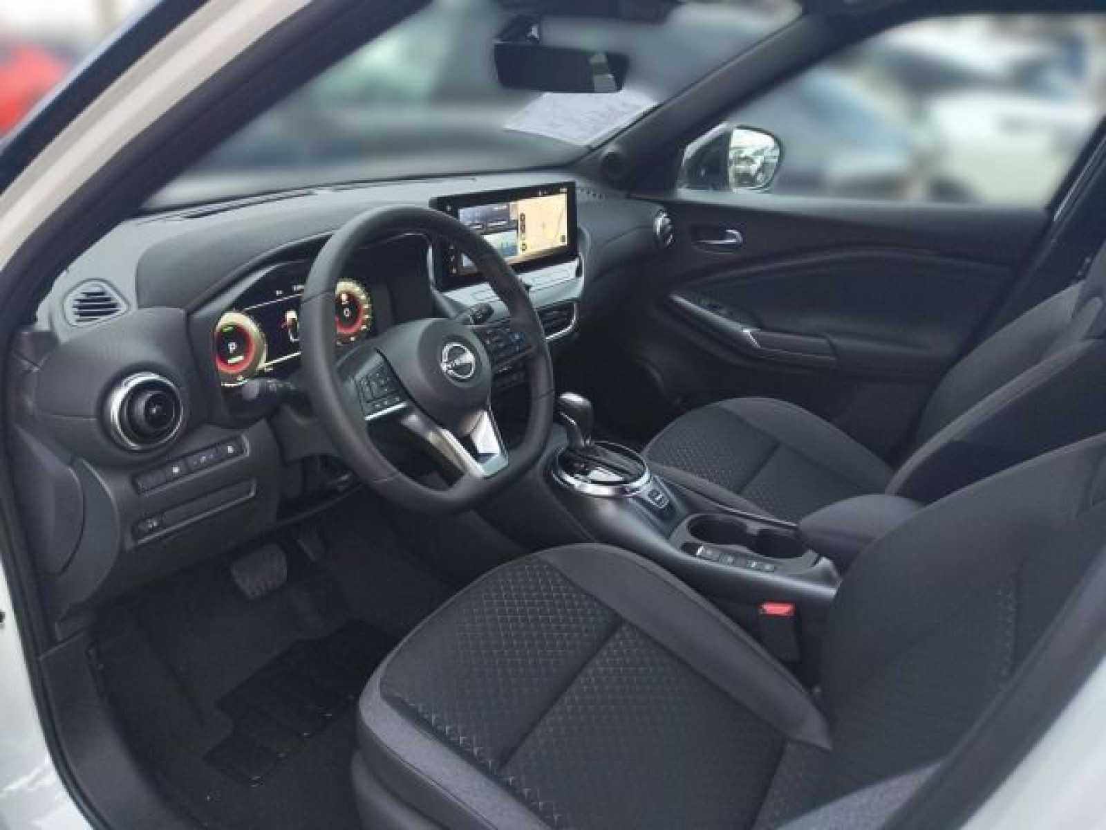 Nissan Juke N-Conn Hyb. AT SHZ LHZ 360°KAM FAS PDC AHK