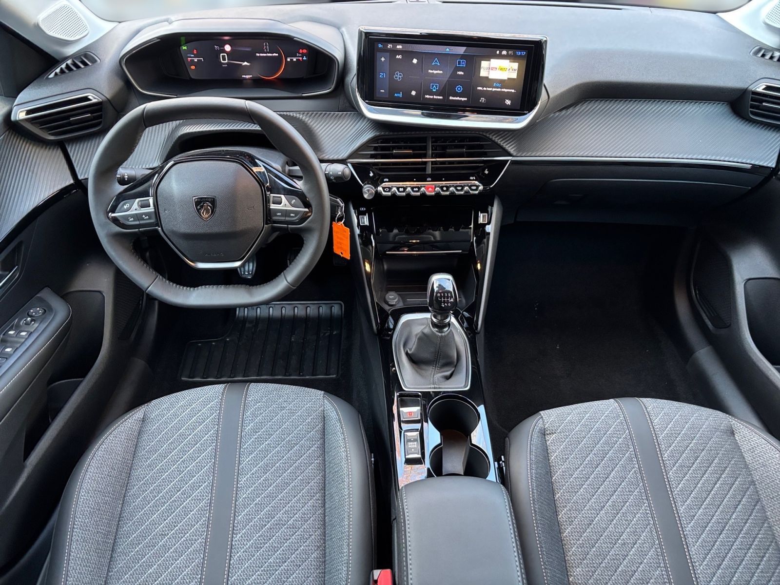 PEUGEOT 208 Allure 100 1.2 PureTech Kamera*SHZ*LED*