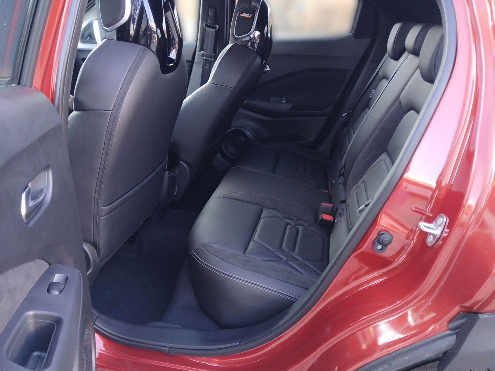 Nissan Juke 1.6 HYBRID AT N-Design Navi*LED*BOSE*Assis.