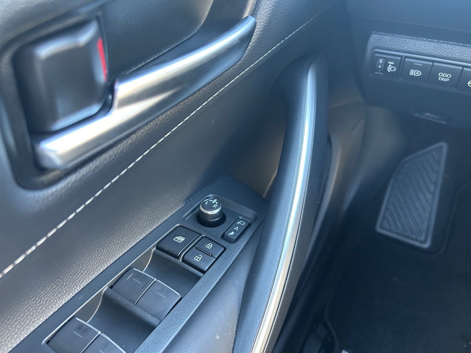 SUZUKI Swace 1.8 Comfort+ CVT Hybrid Navi*CarPlay