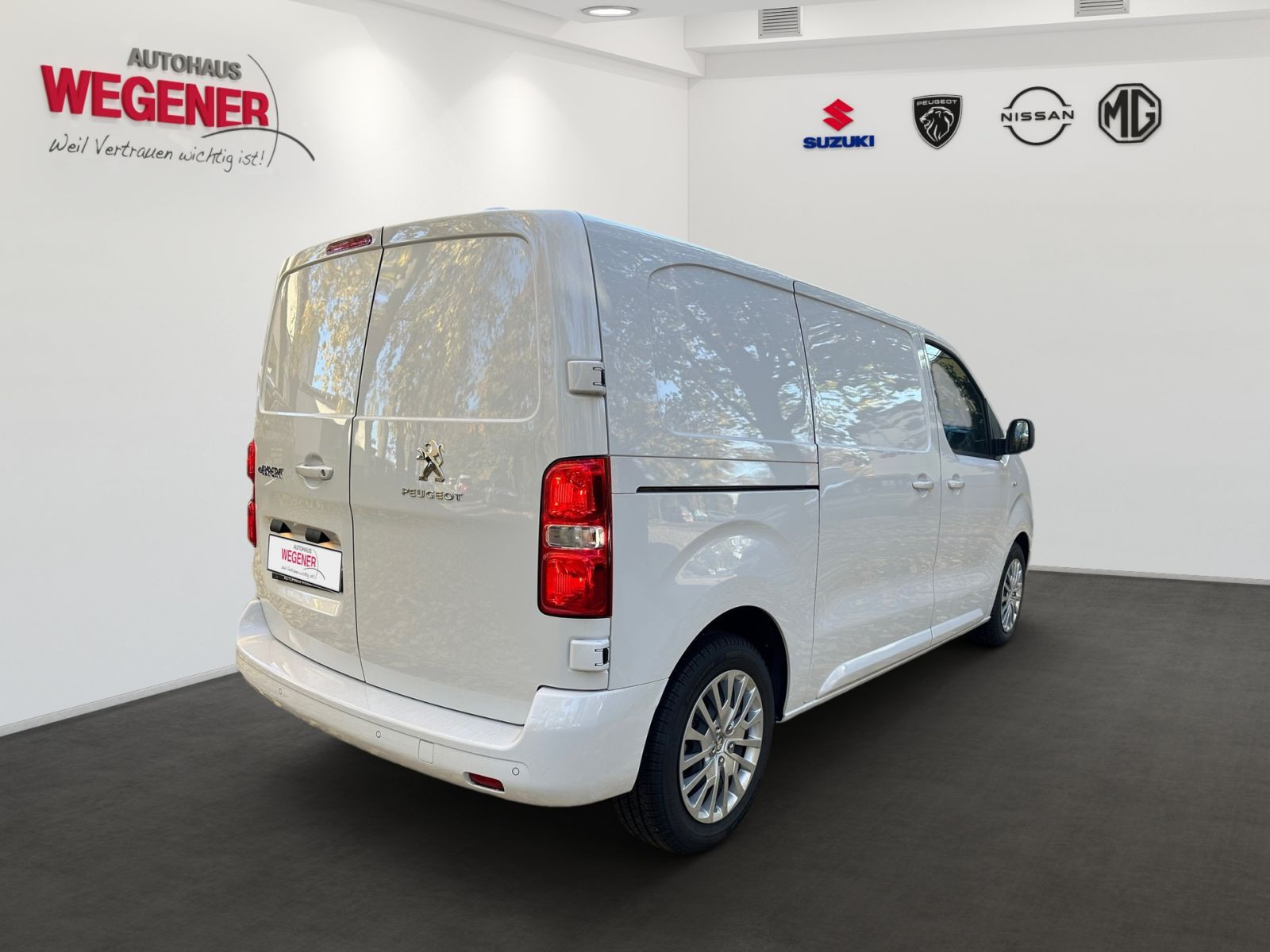 Peugeot Expert E Kastenwagen Standard 100KW - 50kWh