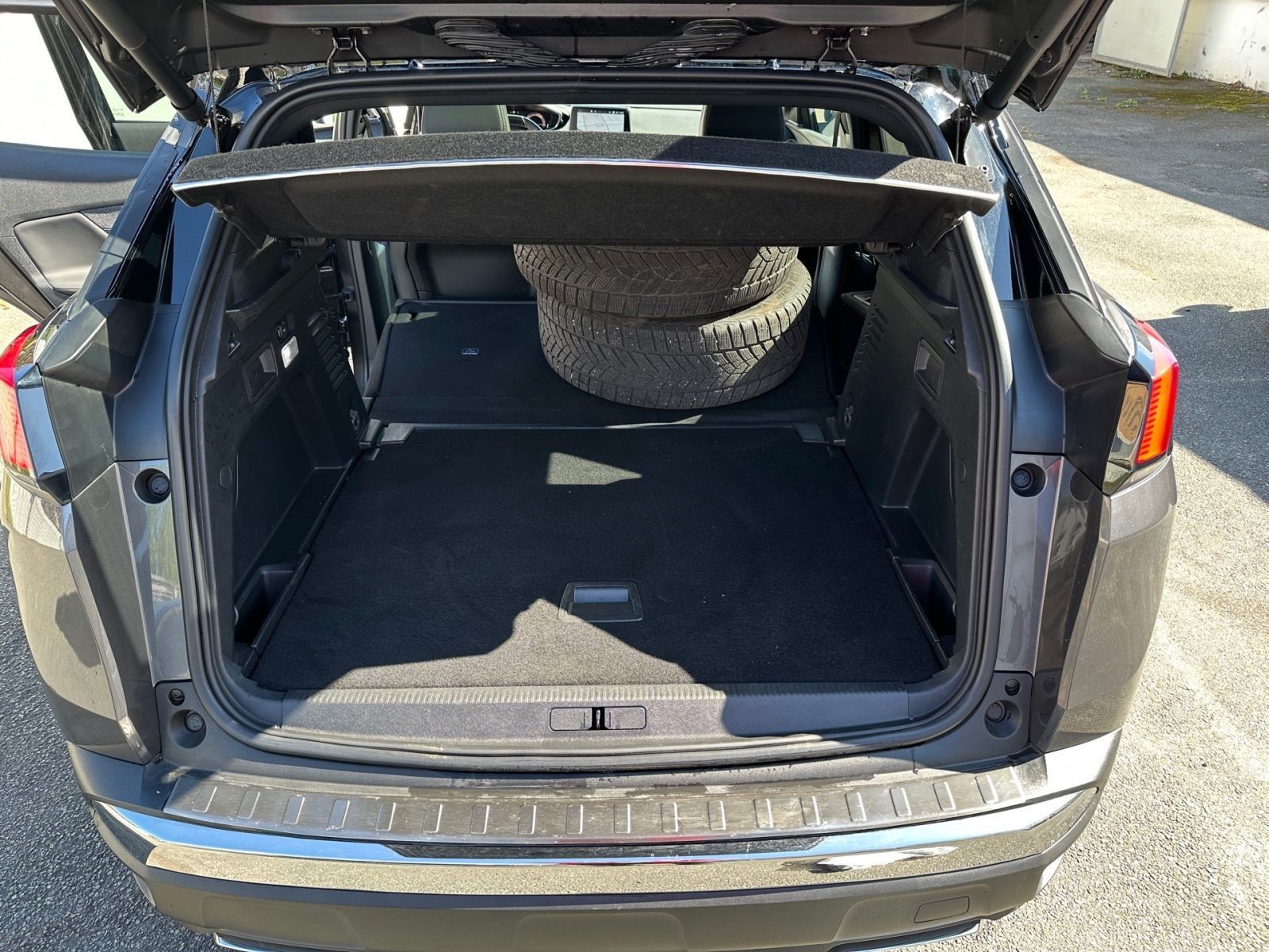 PEUGEOT 3008 GT-LINE 1.6 AHK*Pano*360°*NAVI*Sound*CAM