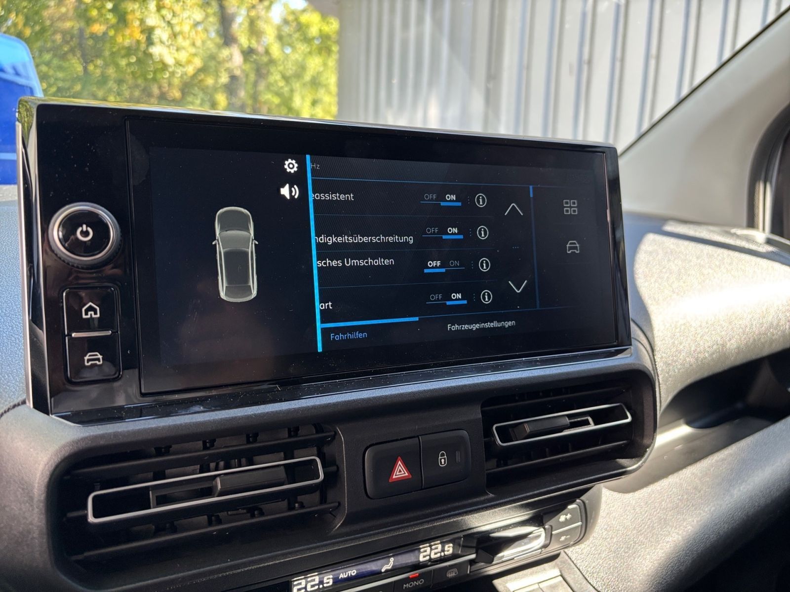 PEUGEOT Partner L1+ 130 BlueHDi *LED*Boden*3Sitzer*