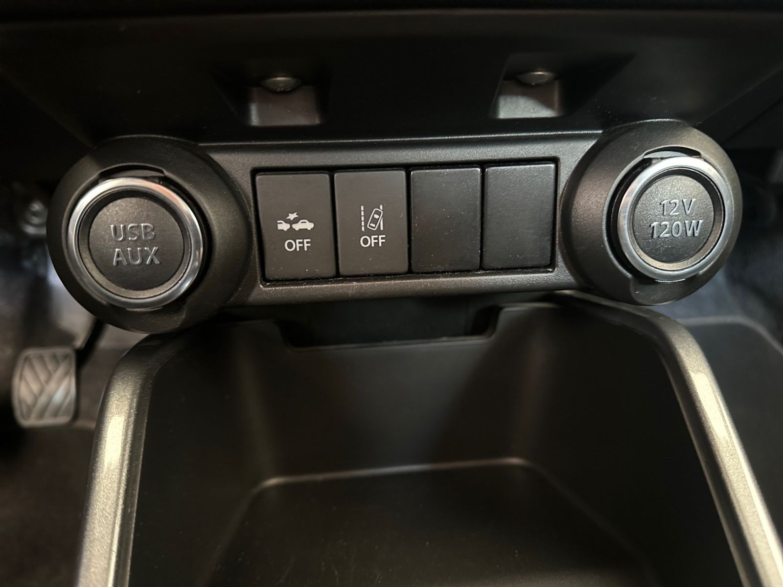 Suzuki Ignis Comfort+ Hybrid 1.2 MT NAVI*CAM*SHZ