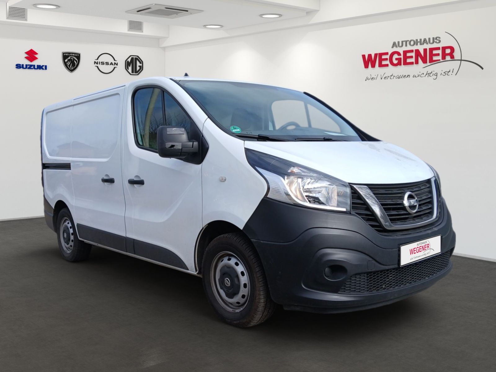 NISSAN NV300 2.0 dCi 120 PRO + AHK