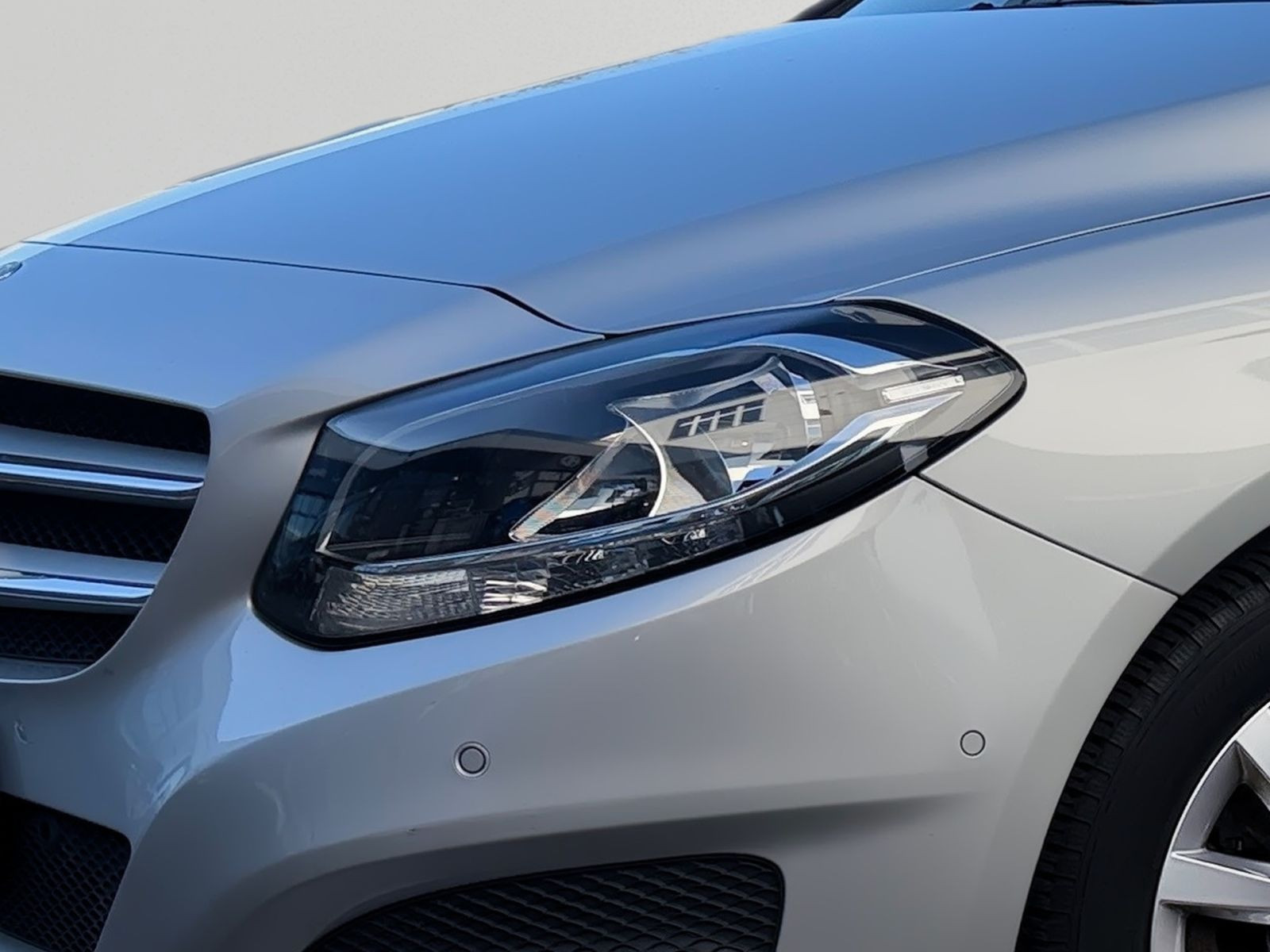 Mercedes-Benz B 220 4 MATIC Style Navi*Totwinkel*Kamera*PDC