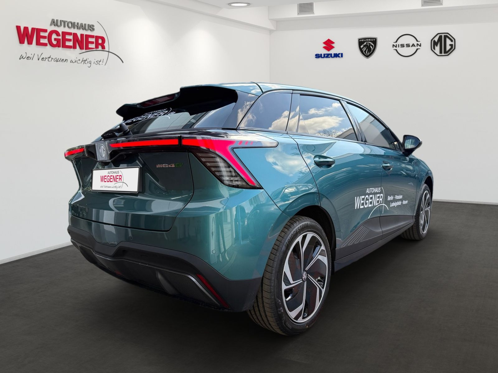 MG MG4 EV 64 kWh Premium - LED CarPlay ACC