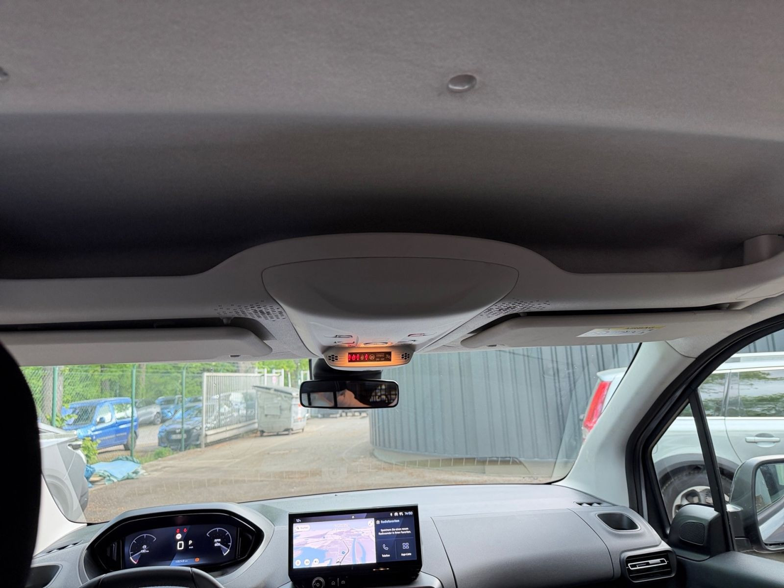 Peugeot Rifter L2 Allure BlueHDi130 EAT8 GRA*RadioCD*PDC