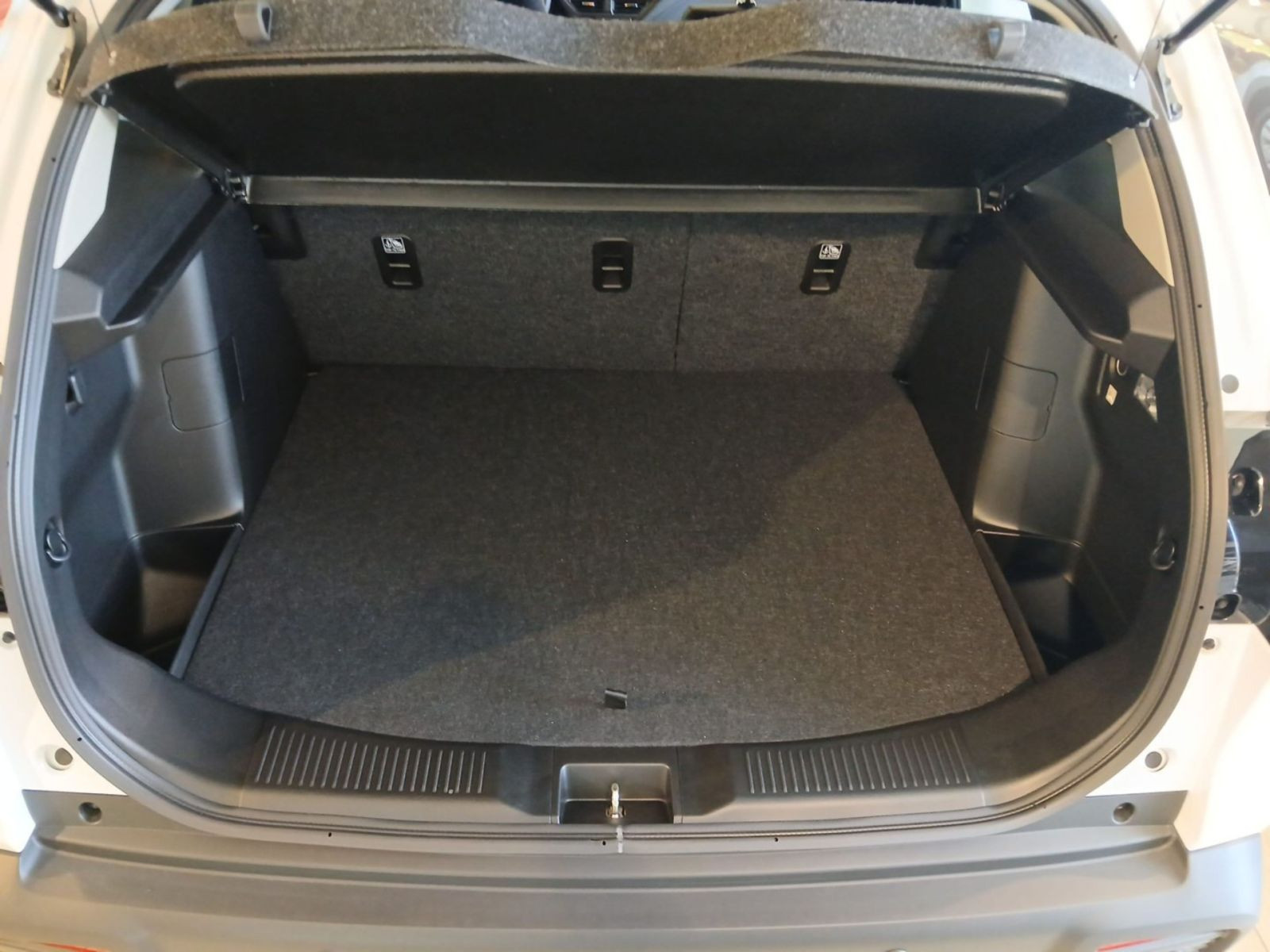 Suzuki S-CROSS 1.4 COMFORT 6AT