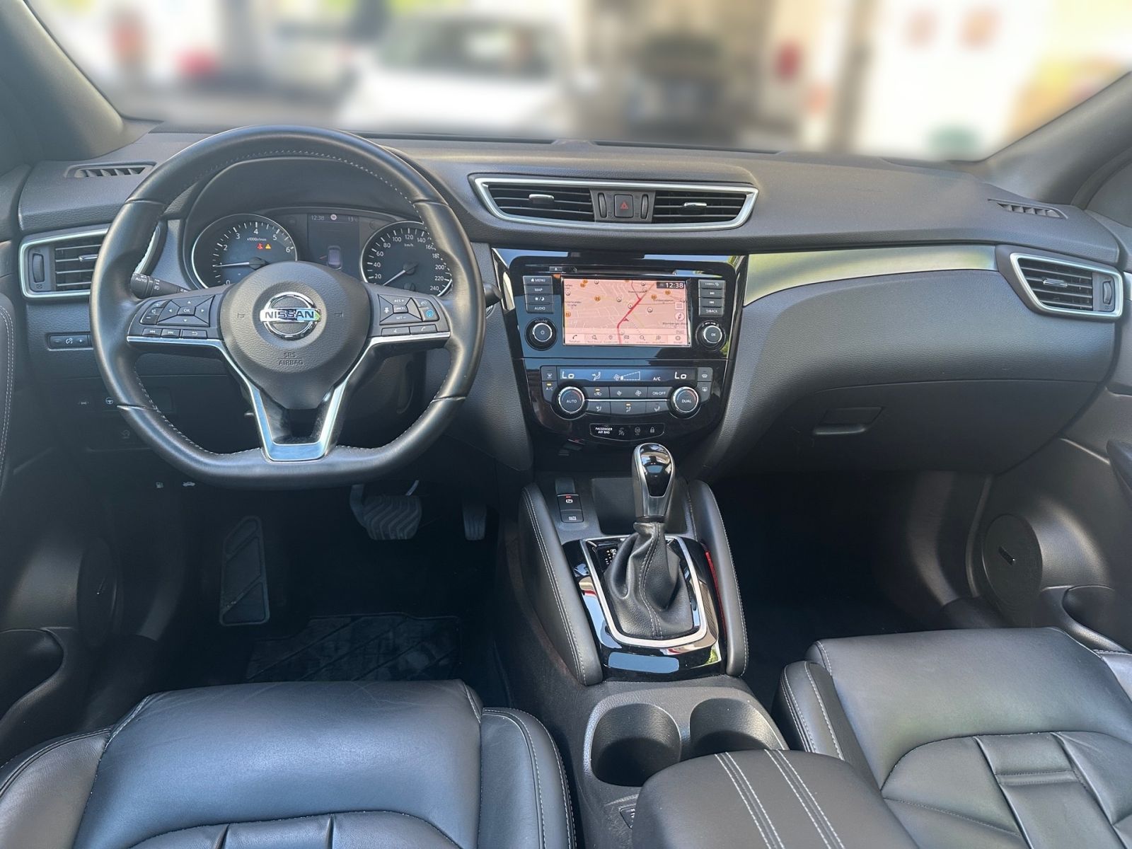 Nissan Qashqai 1.3 AT DIG-T Tekna 360°*PANO*NAVI*Bluet.