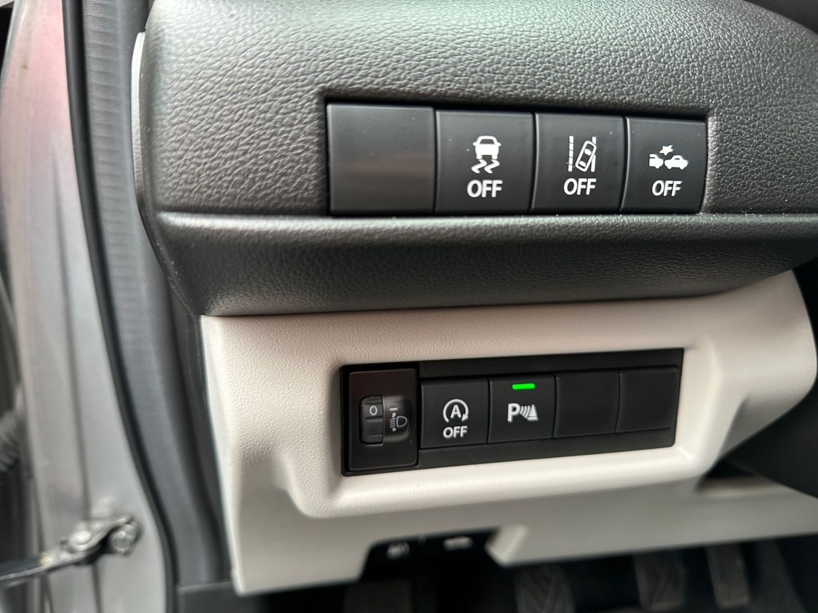 Suzuki SWIFT COMFORT+ HYBRID 1.2 MT CAM NAVI SHZ