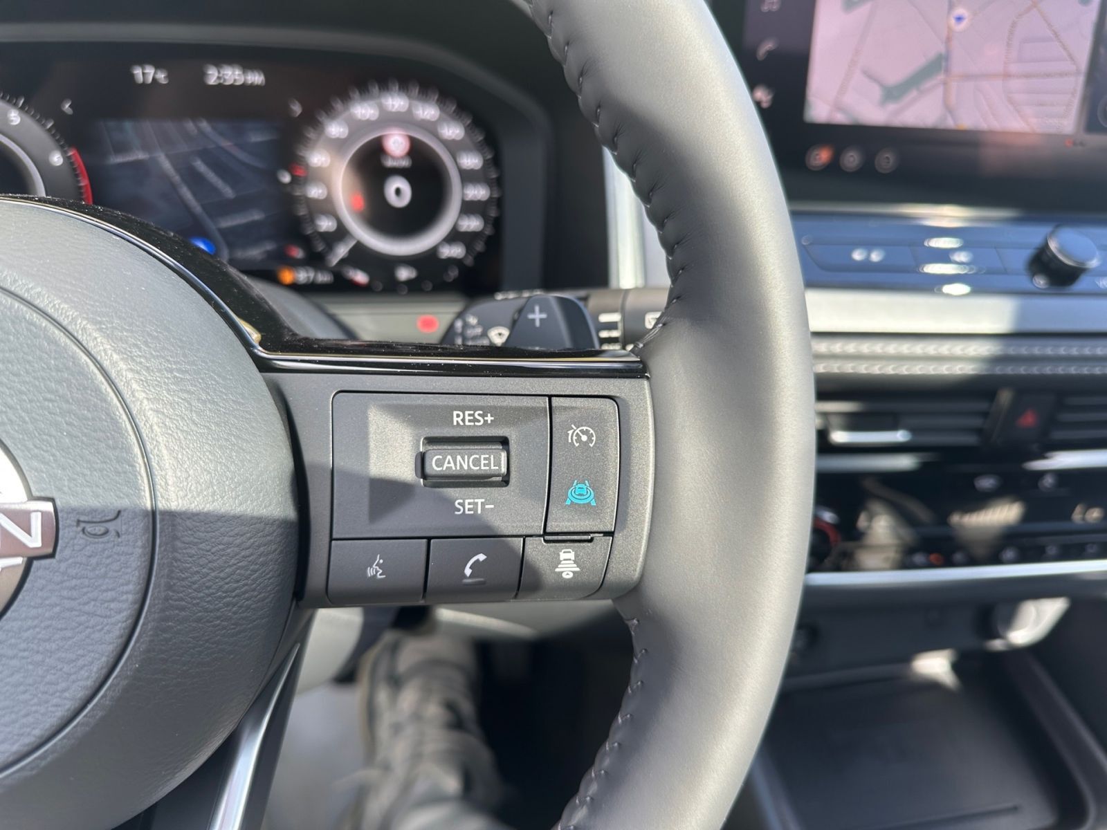 NISSAN QASHQAI TEKNA 1.3 DIG-T LED NAVI PANO 360° WINTE