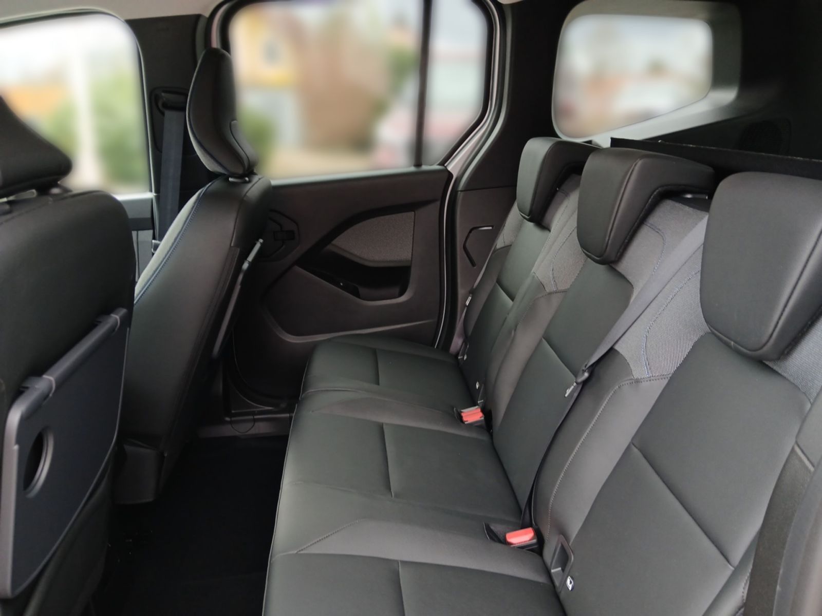 NISSAN Townstar Kombi 1.3 Tekna - Totw. Navi CarPlay