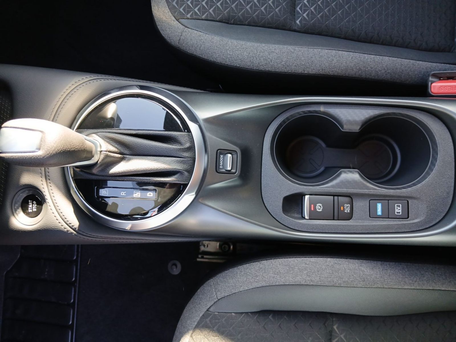 Nissan JUKE 1.6 HYBRID 143 PS 4AMT