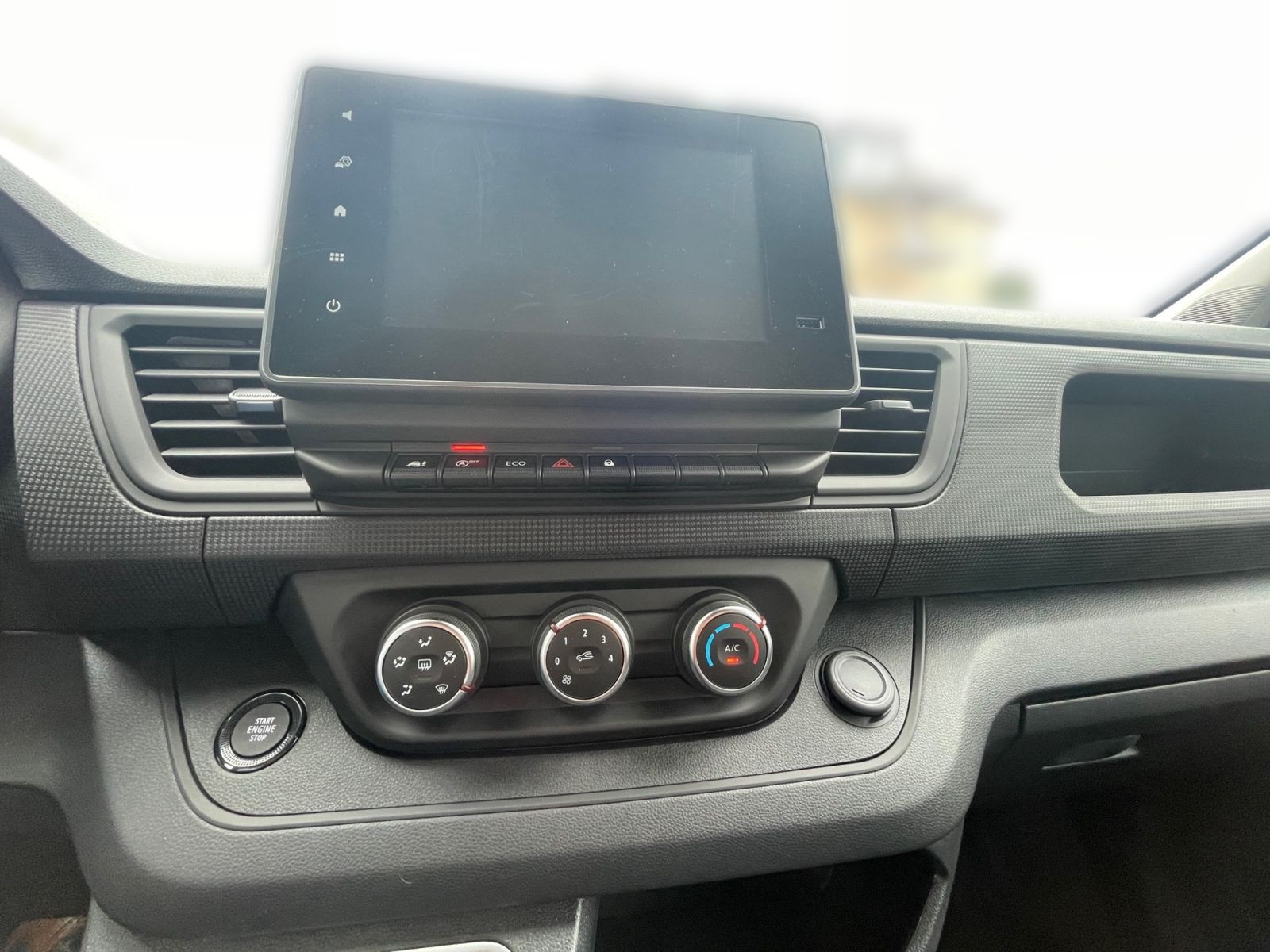 Nissan PRIMASTAR N-CONNECTA Kasten L2H1 3,0t dci130 LRB 270 NAVI