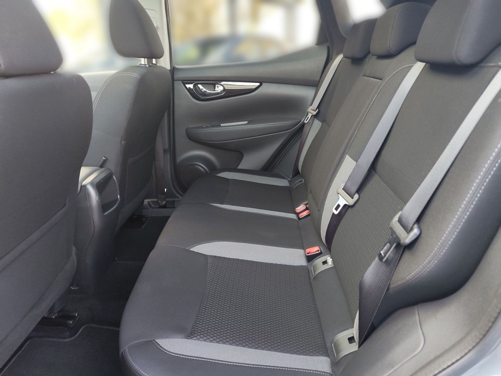 NISSAN Qashqai 1.3 N-Way PANO*SHZ*CAM*Klima*Navi*LM