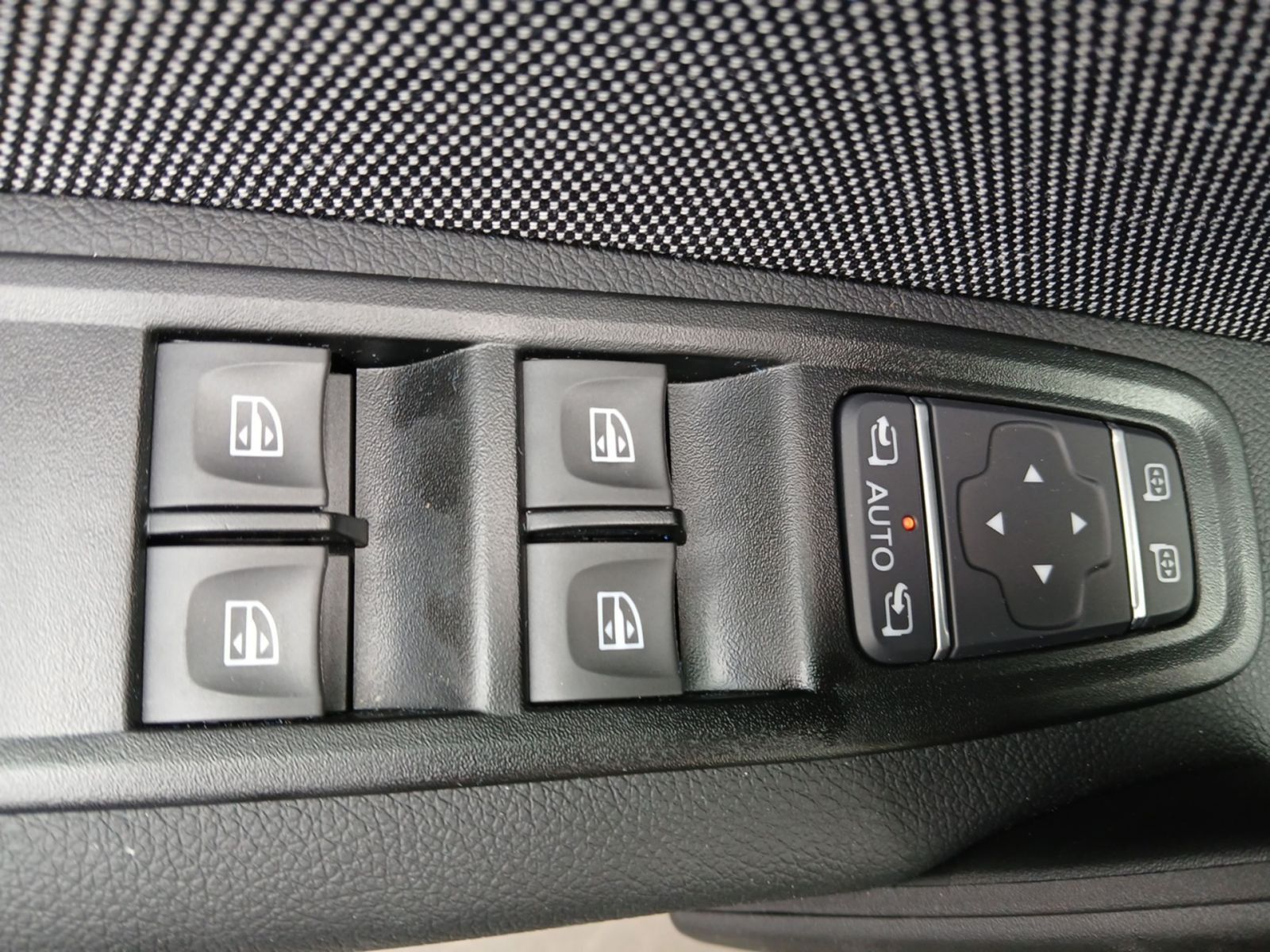 NISSAN TOWNSTAR N-CONNECTA AT 2ST NAVI DESIGN