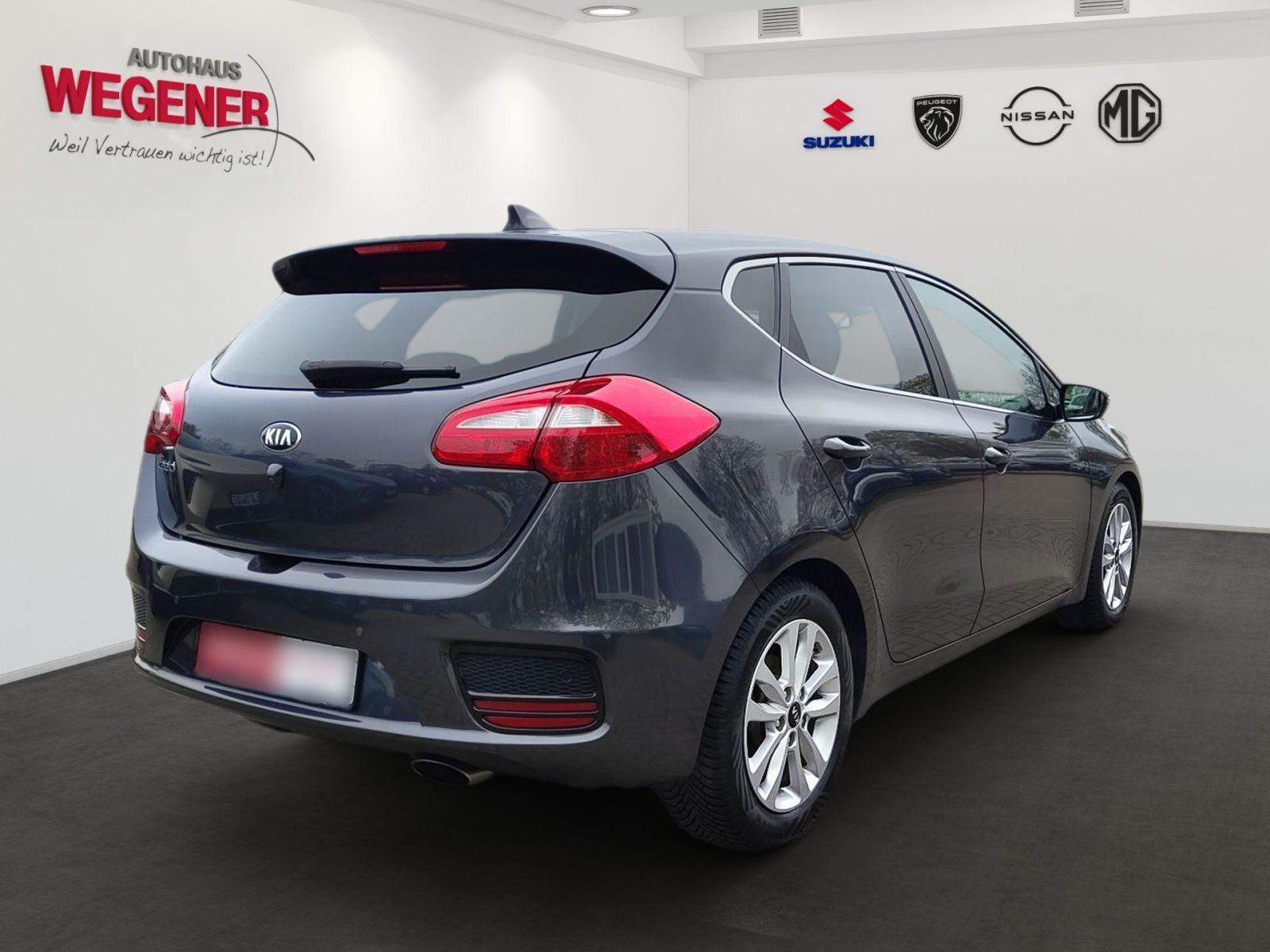 KIA CEE'D 1.6 GDI AT Spirit NAVI GRA PDC CAM SHZ LHZ