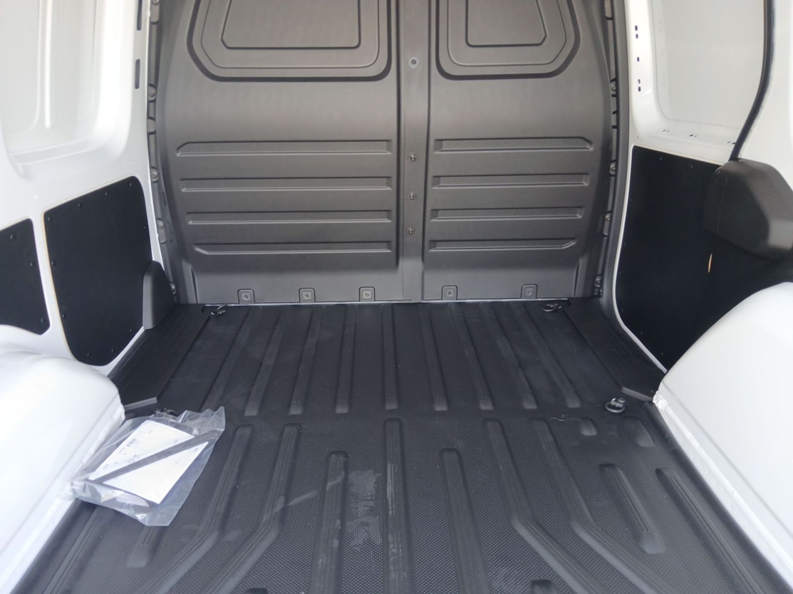 NISSAN Townstar Kasten L1 2,0t Totwinkel*CarPlay*DAB