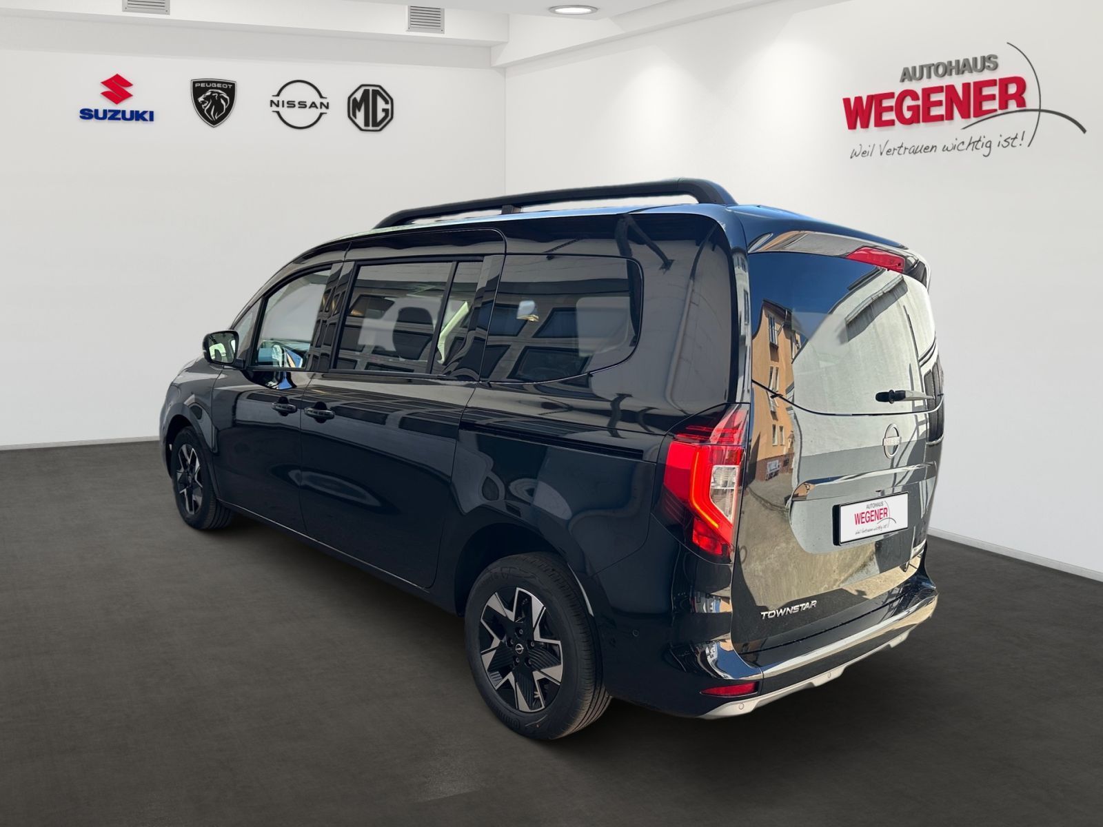 NISSAN TOWNSTAR TEKNA 1.3 AT 7-SITZE NAVI 360°