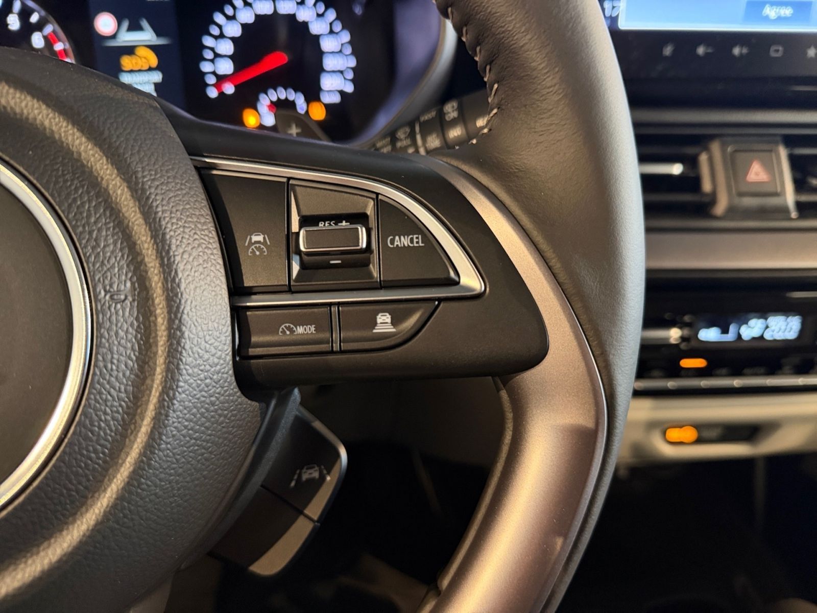 SUZUKI SWIFT COMFORT+ CVT HYBRID (61kW)