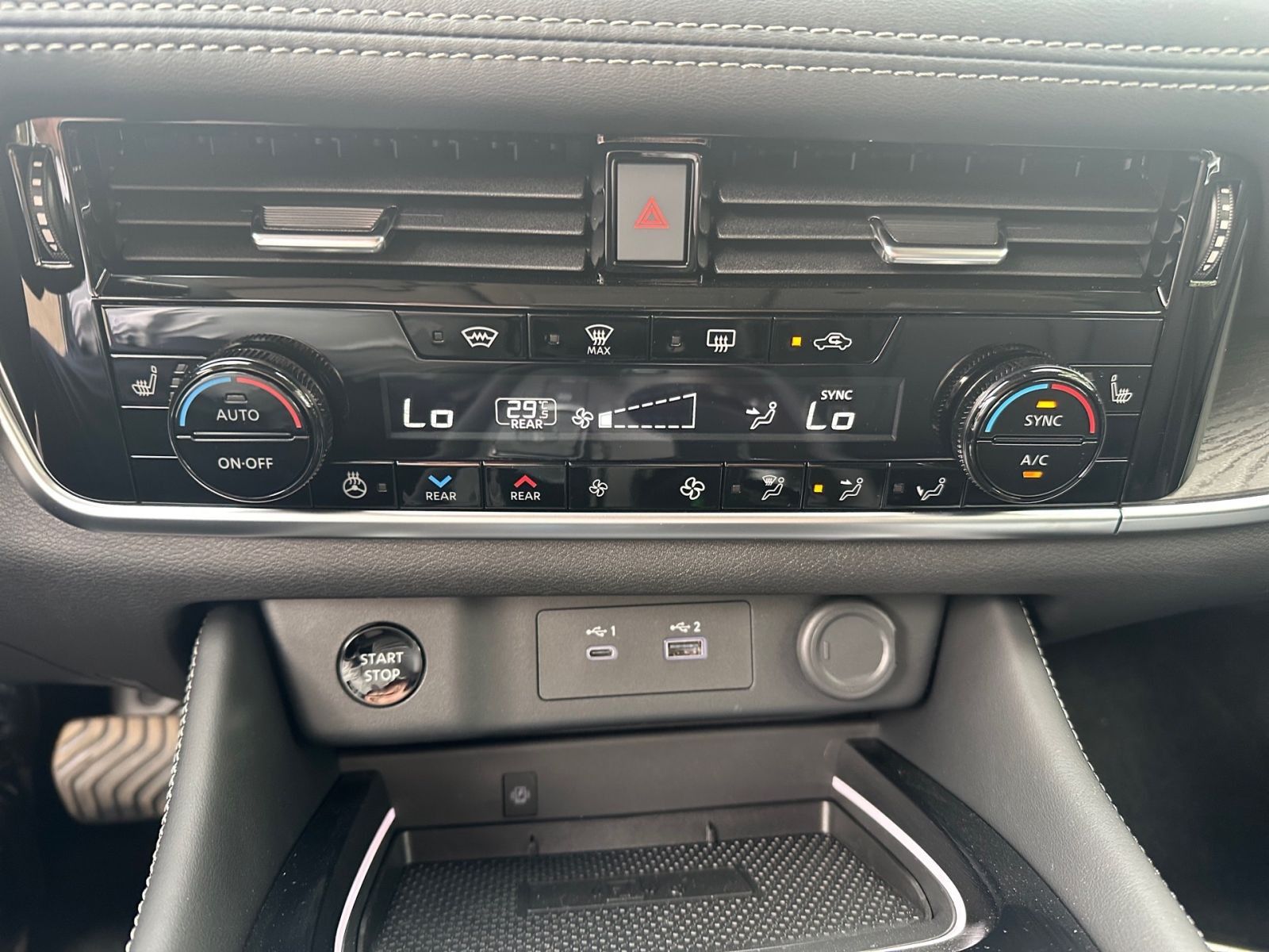 Nissan X-TRAIL Tekna 1.5 VC-T e-POWER Winter 360  Navi