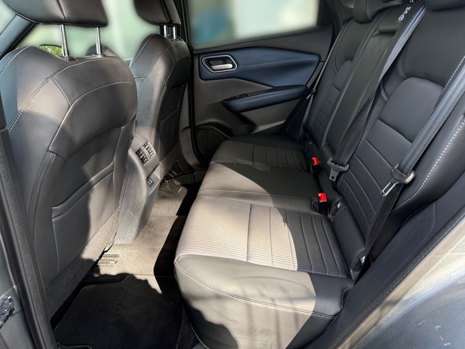 Nissan Qashqai 1.3 MHEV Tekna BOSE CAM HUD SHZ NAVI