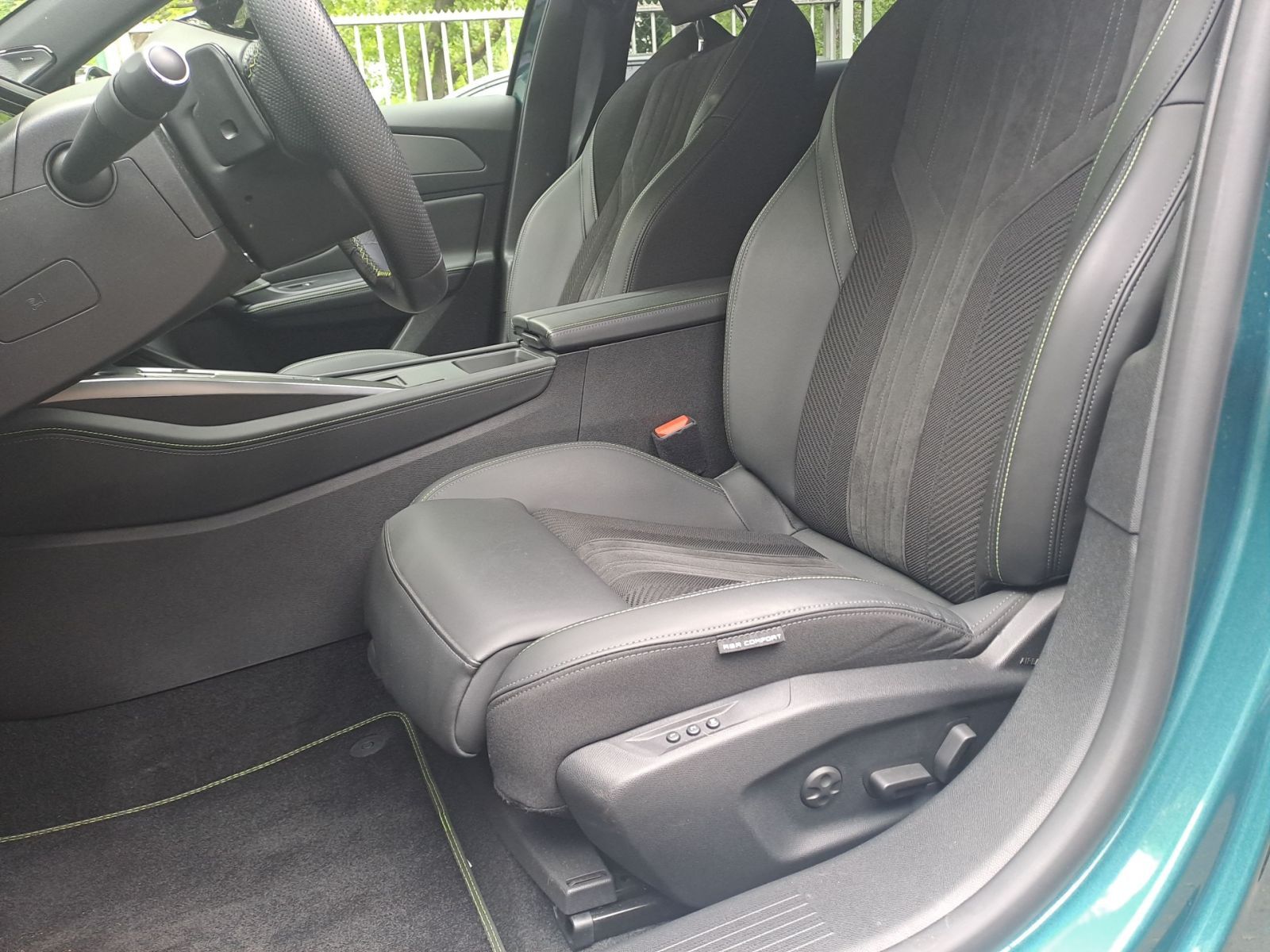 PEUGEOT 308 SW GT PureTech 130 EAT8 Massage*Sound*Navi