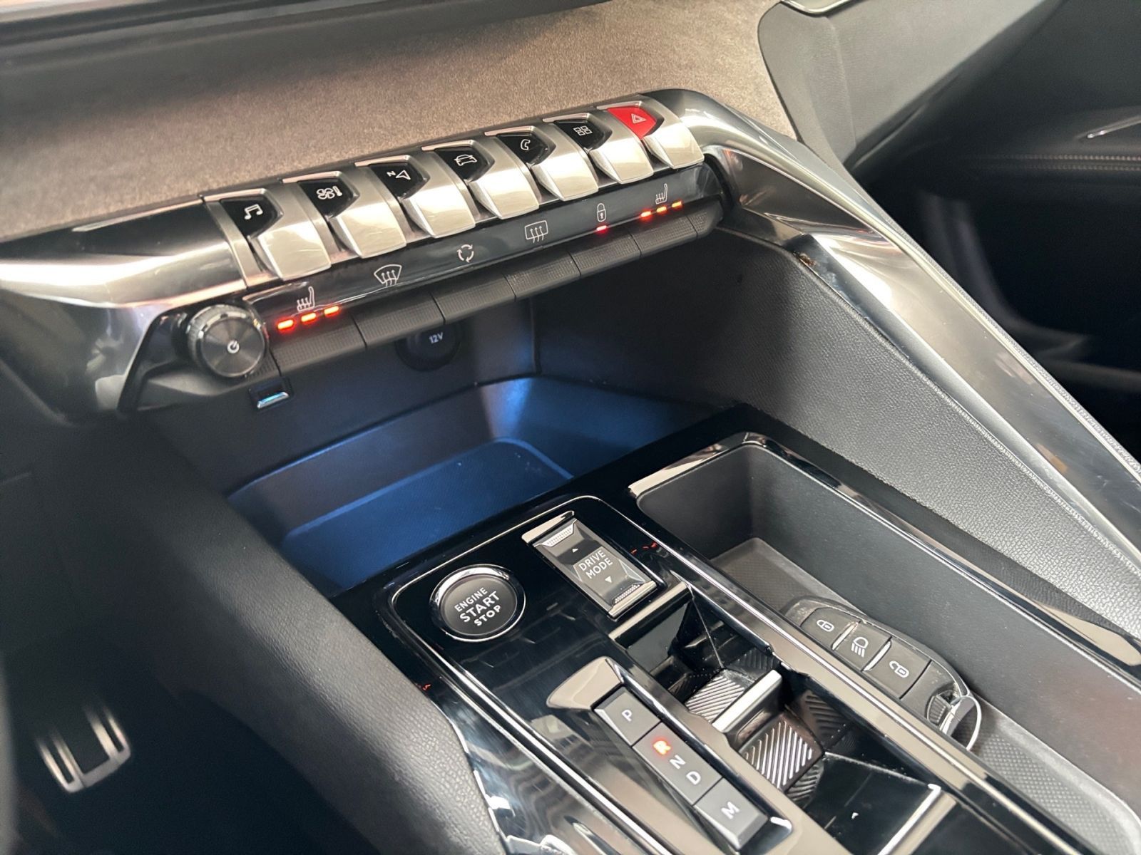 PEUGEOT 5008 GT PureTech 130 EAT8 *Kamera*SHZ*7 Sitzer*