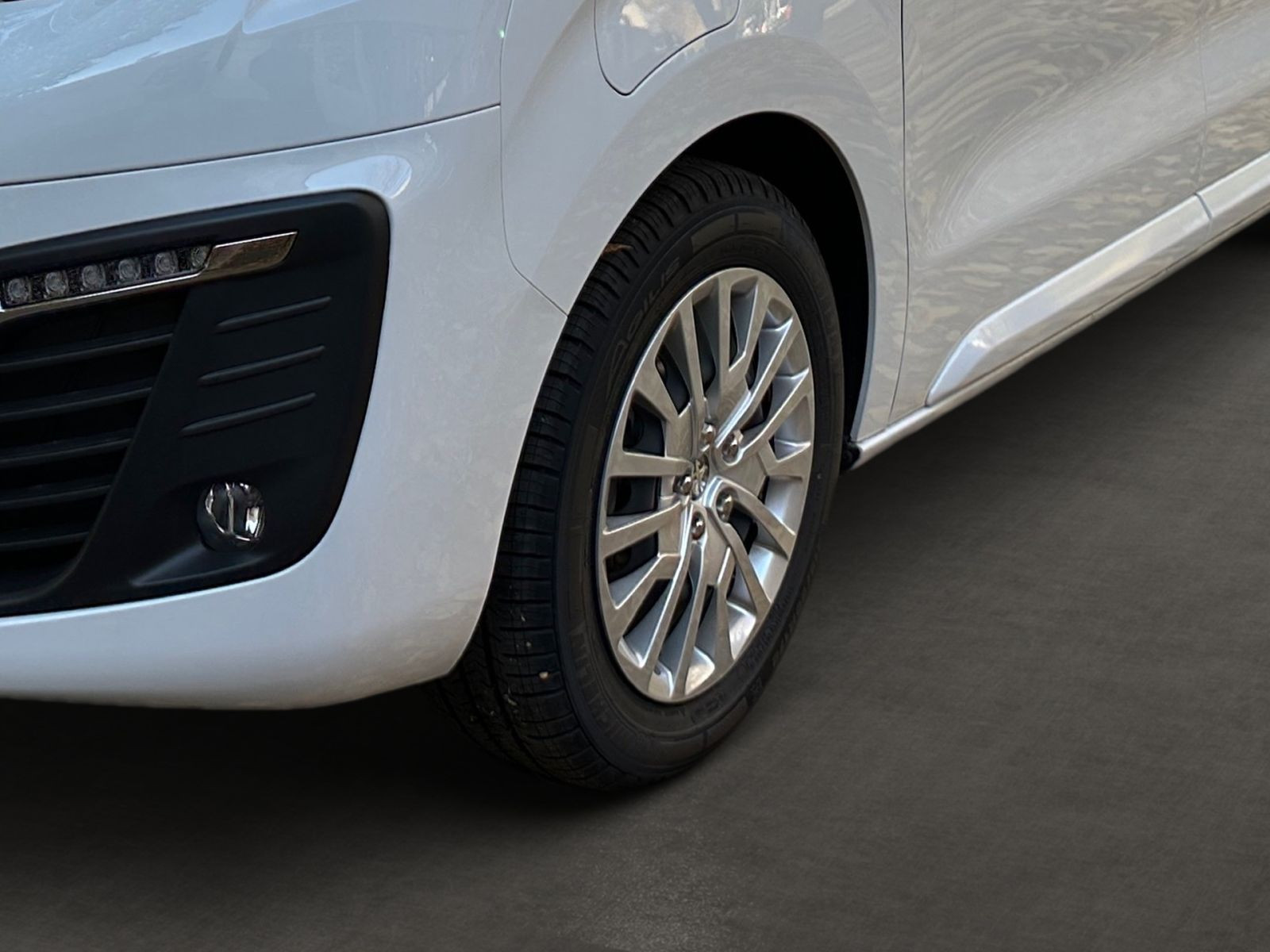 Peugeot Expert E Kastenwagen Standard 100KW - 50kWh