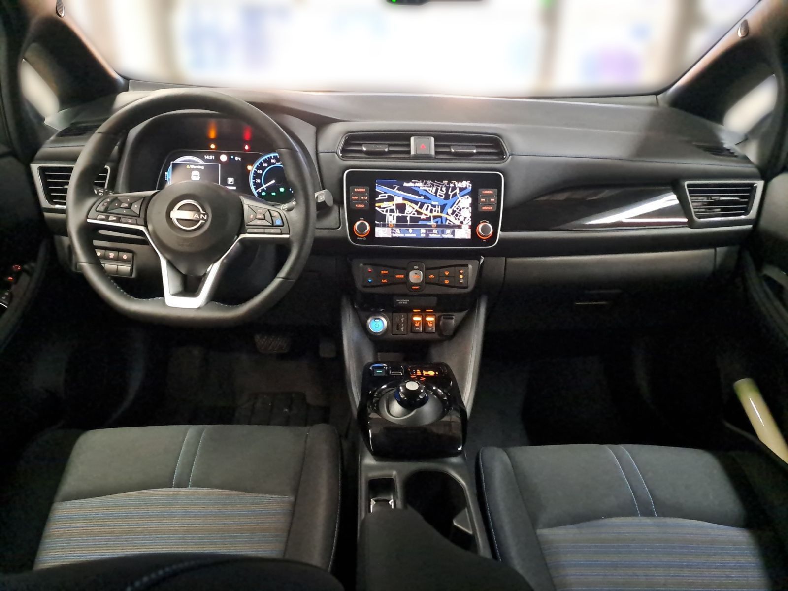 NISSAN Leaf *TAXI* N-Connecta RW-385km- LED Navi SHZ 36
