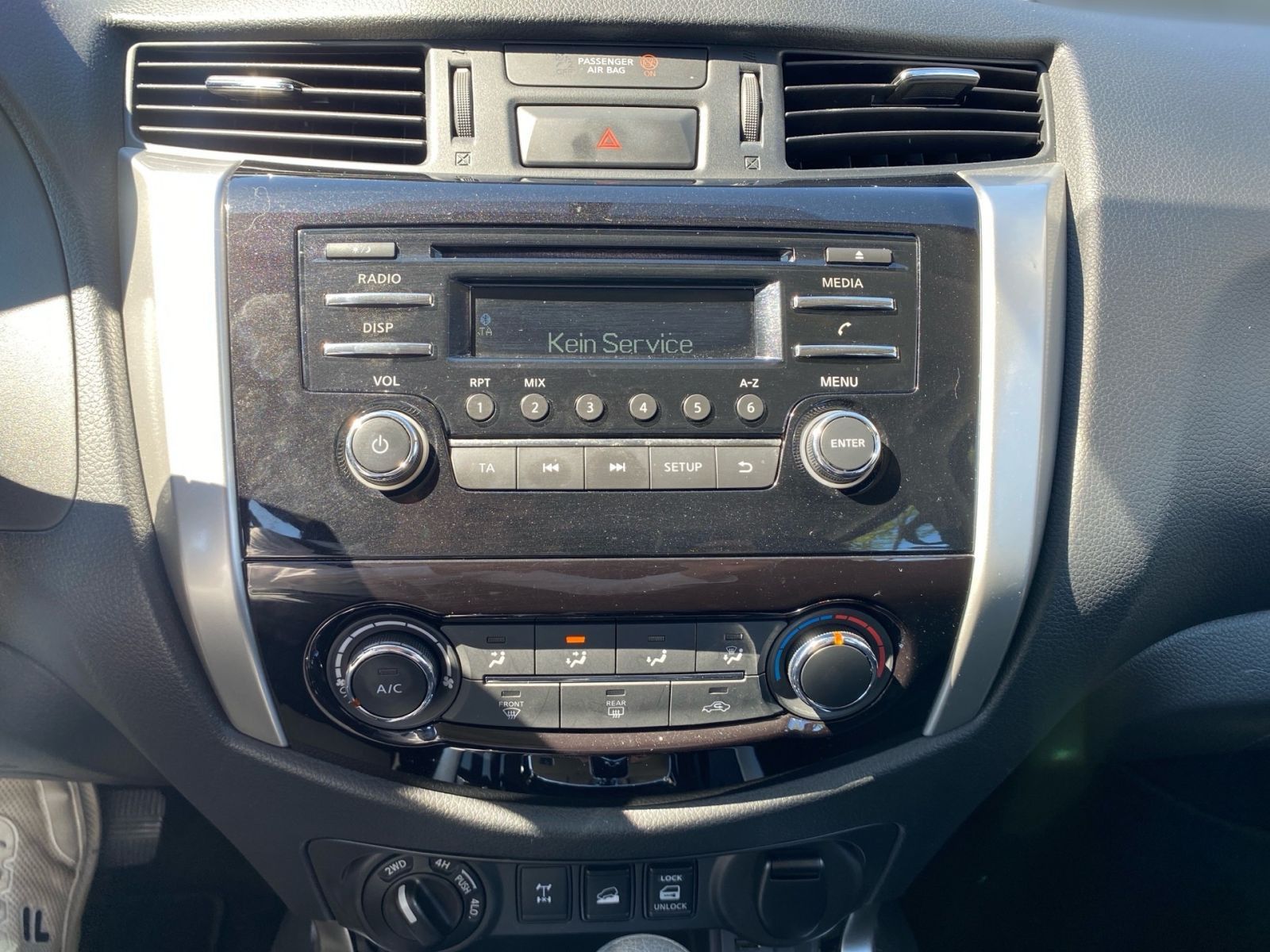 NISSAN Navara 2.3 dci DC Acenta Bluetooth*GRA*AHK*Diff.