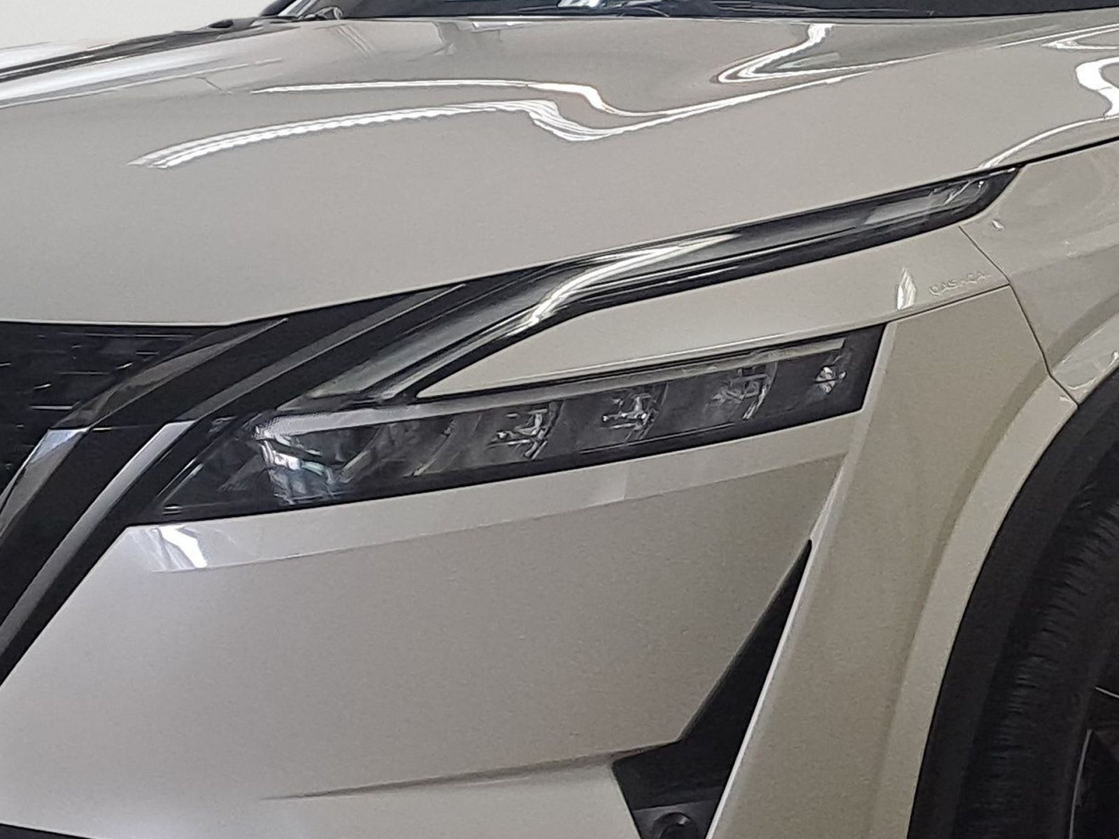 NISSAN QASHQAI 1.3 DIG-T Tekna+ 4x4 Leder*Pano*HeadUp