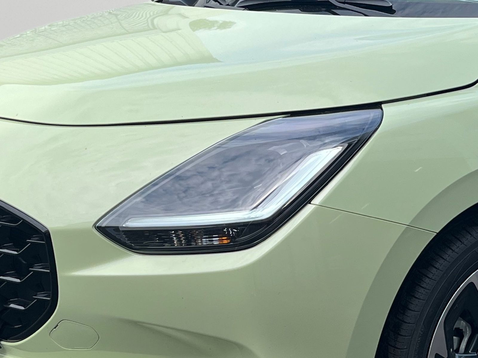 Suzuki SWIFT COMFORT+ CVT HYBRID