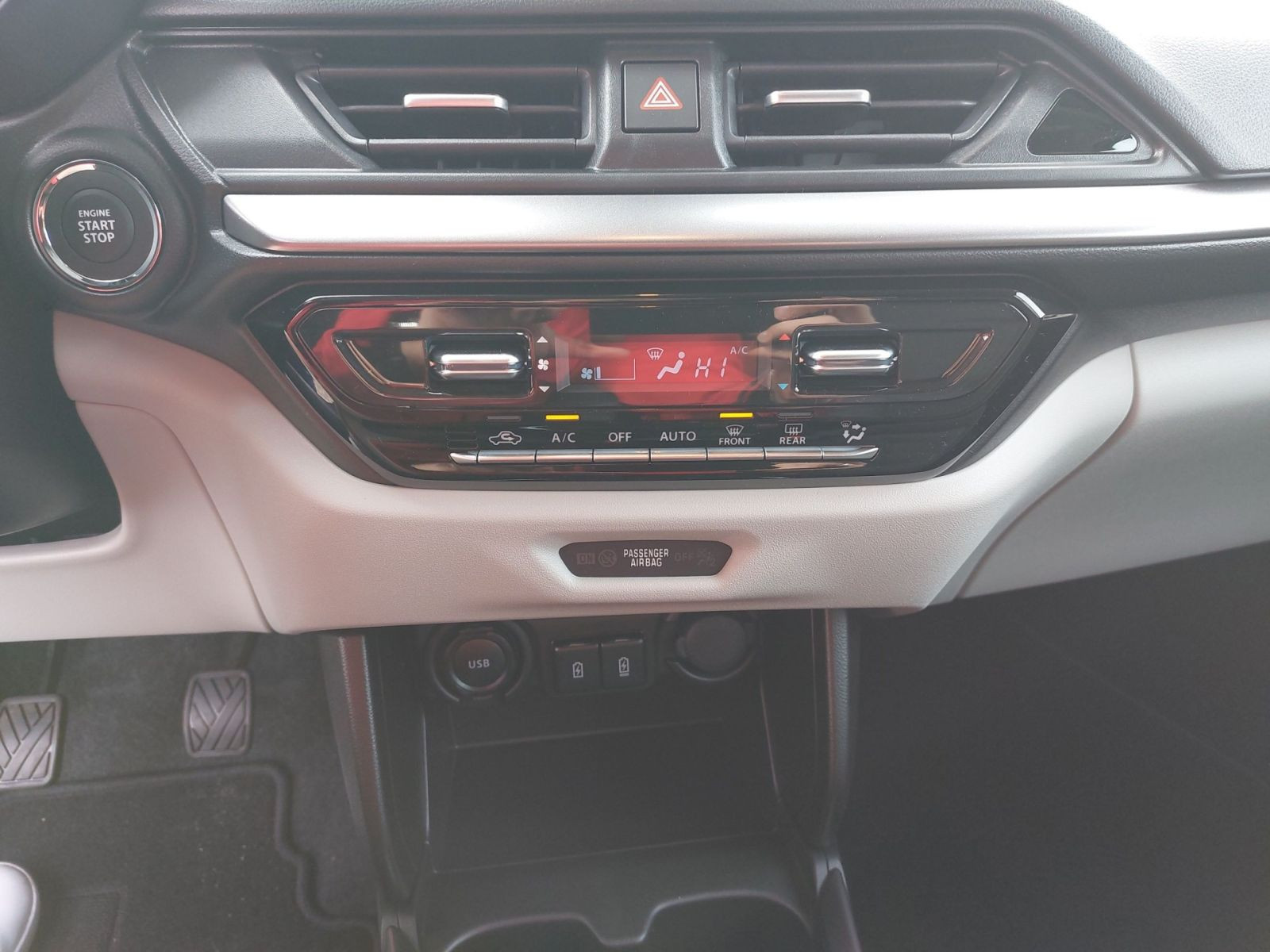 Suzuki Swift Comfort+ Hybrid - SHZ CAM ACC NAVI CarPlay