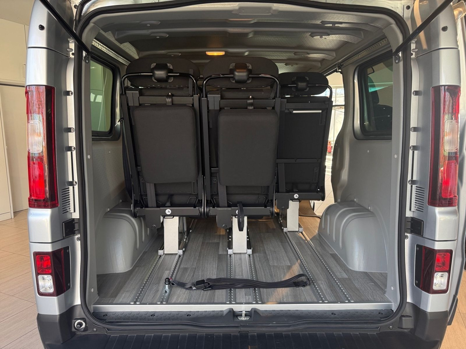 Nissan Primastar MT Flexvan 3-FlexiSeats KLIMA WIFI FAS