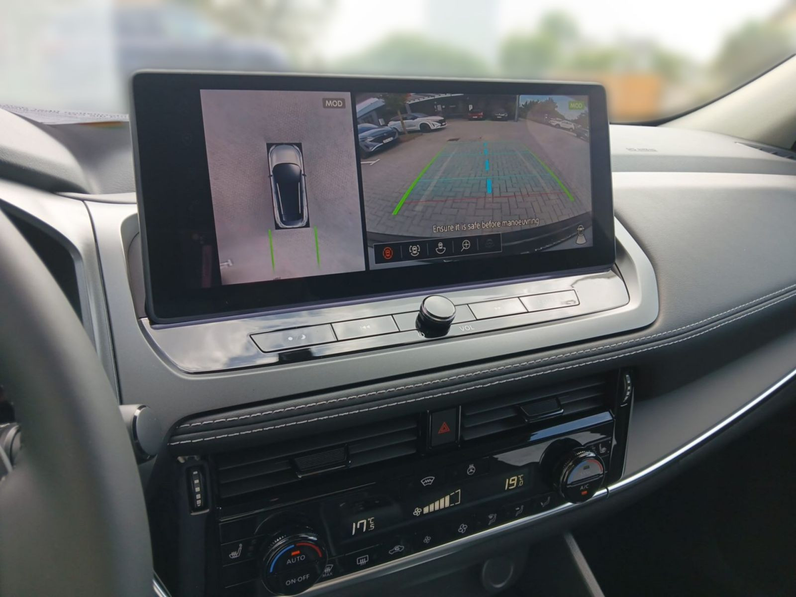 Nissan QASHQAI N-CONNECTA 1.3 MHEV AT - SHZ LHZ LED EHKL WIFI