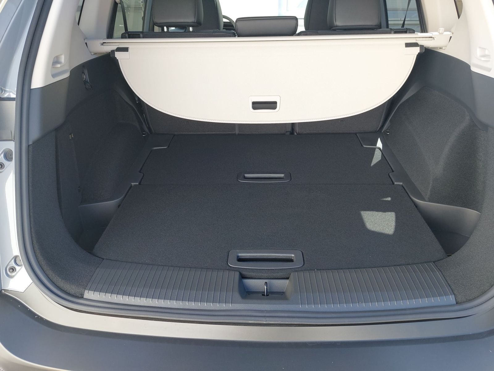 NISSAN X-TRAIL Tekna+ 1,5 AT - TAXI SHZ PANO HUD