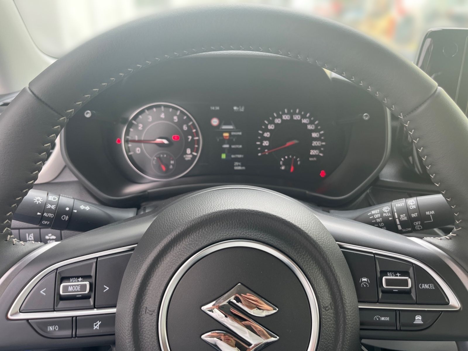 SUZUKI SWIFT COMFORT+ HYBRID Keyless*LED*Totwinkel*PDC