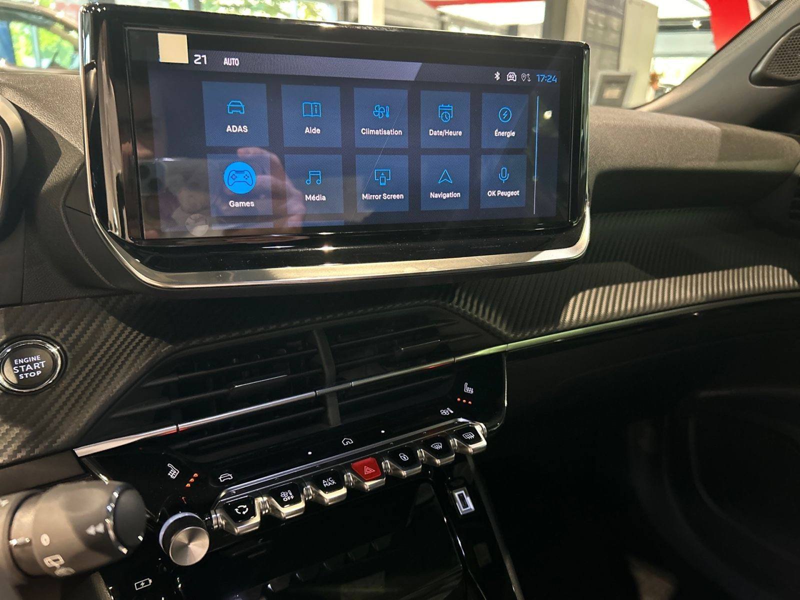 Peugeot 2008 E Allure Elektro 54 kWh 156 *Kamera*SHZ*