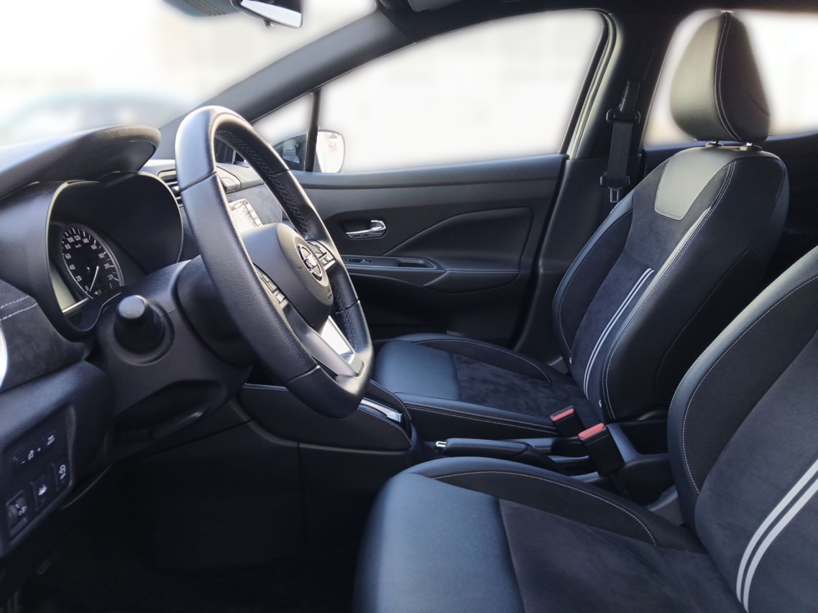 NISSAN MICRA N-SPORT AT LED Navi Kamera Alcantara