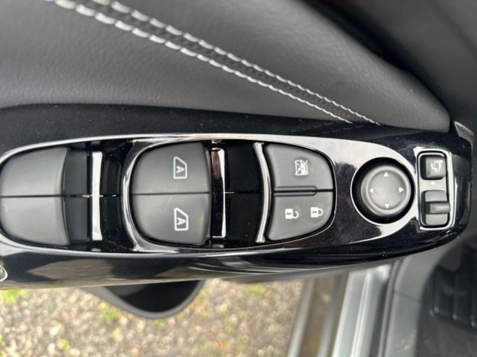Nissan JUKE Tekna 1.0 AT LHZ SHZ PDC LED In-Car WIFI