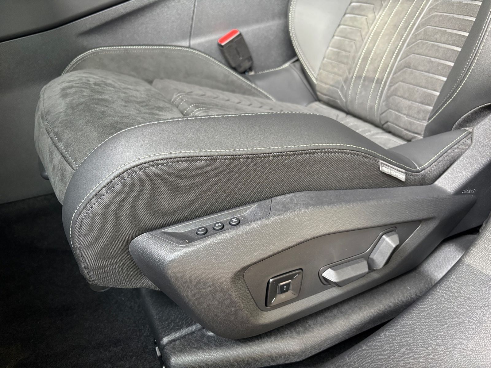 PEUGEOT 5008 E GT 230 Long Range *Kamera*CarPlay*