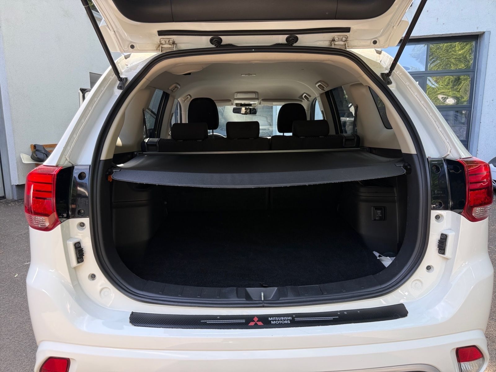 MITSUBISHI Outlander Hybrid 2.4 4WD CVT CarPlay*Kessy*CAM