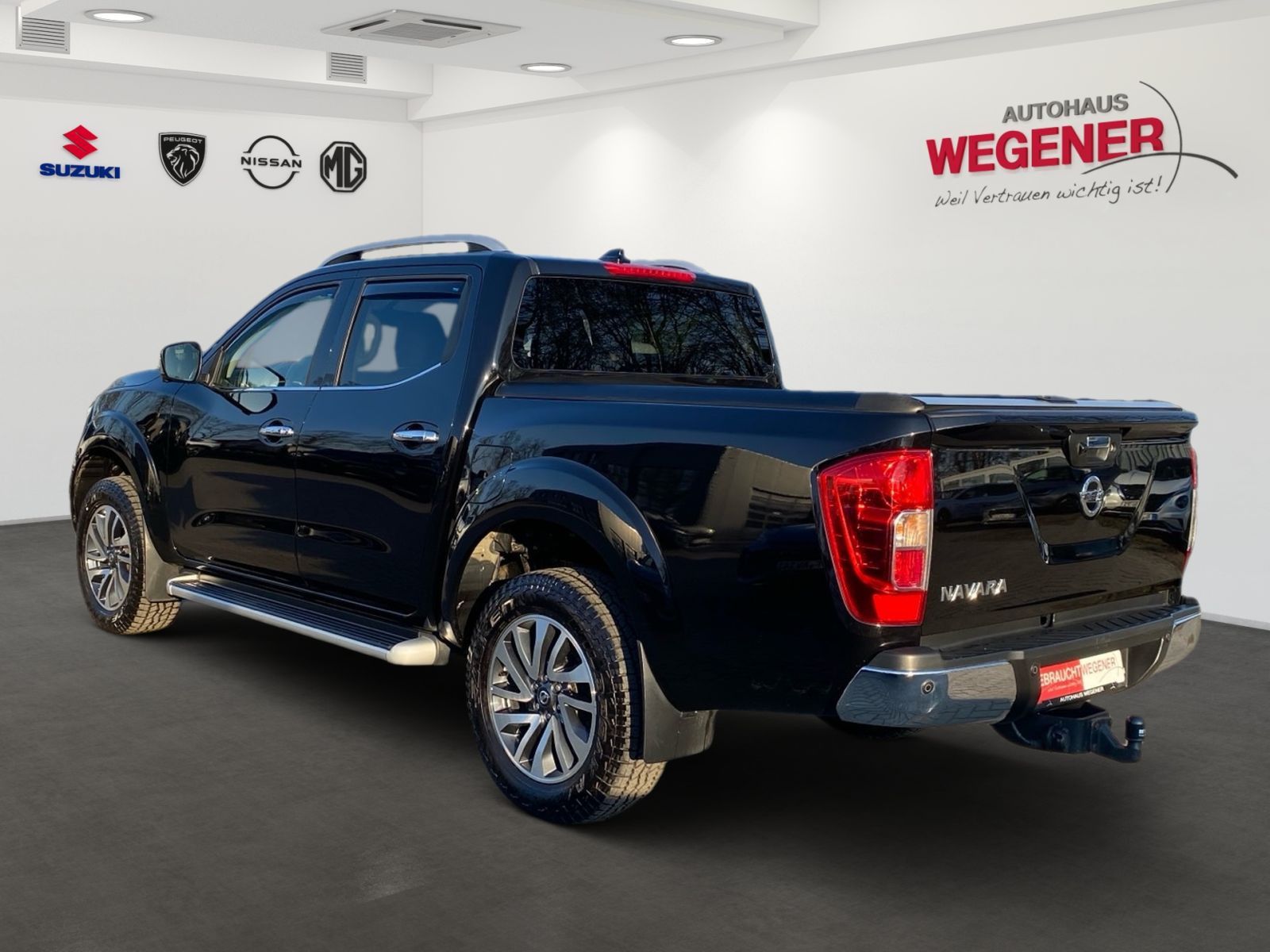 NISSAN NAVARA Tekna AT dCi 2.3 4x4- AHK, KEYLESS,CAM