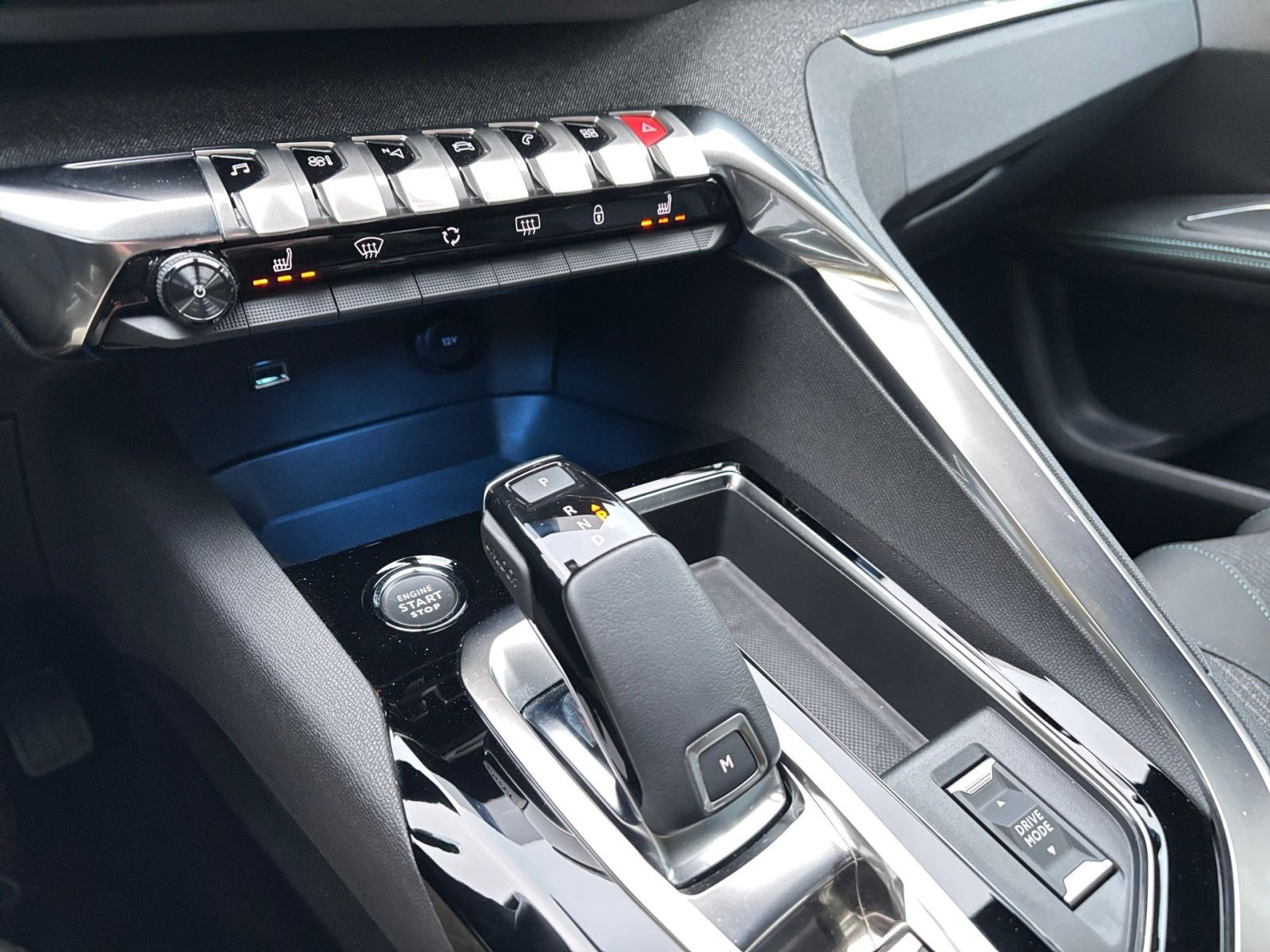Peugeot 5008 Allure Pack PureTech 130 EAT8 *Kamera*SHZ*