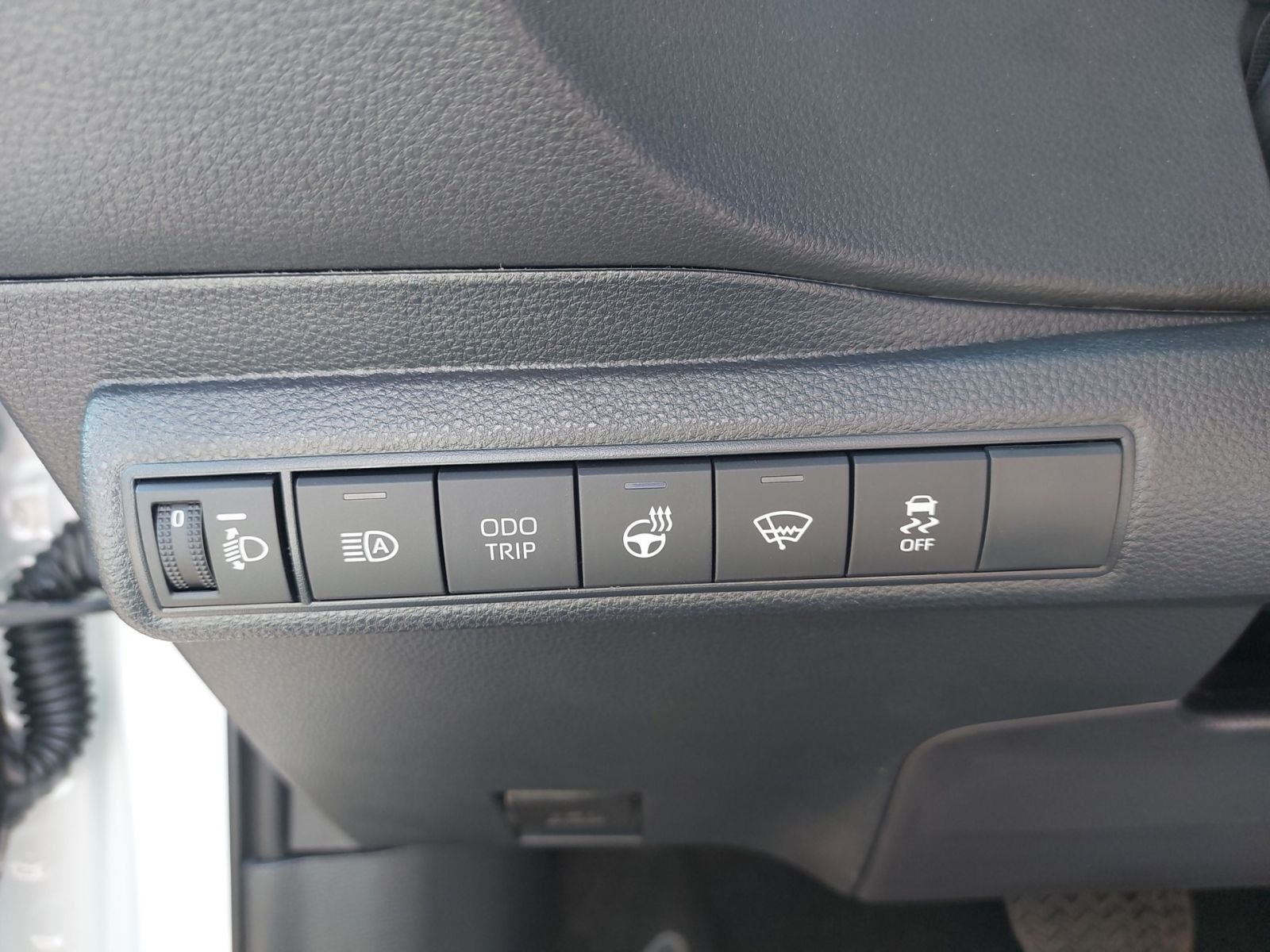 SUZUKI Swace 1.8 Comfort+ CVT Hybrid Navi*CarPlay